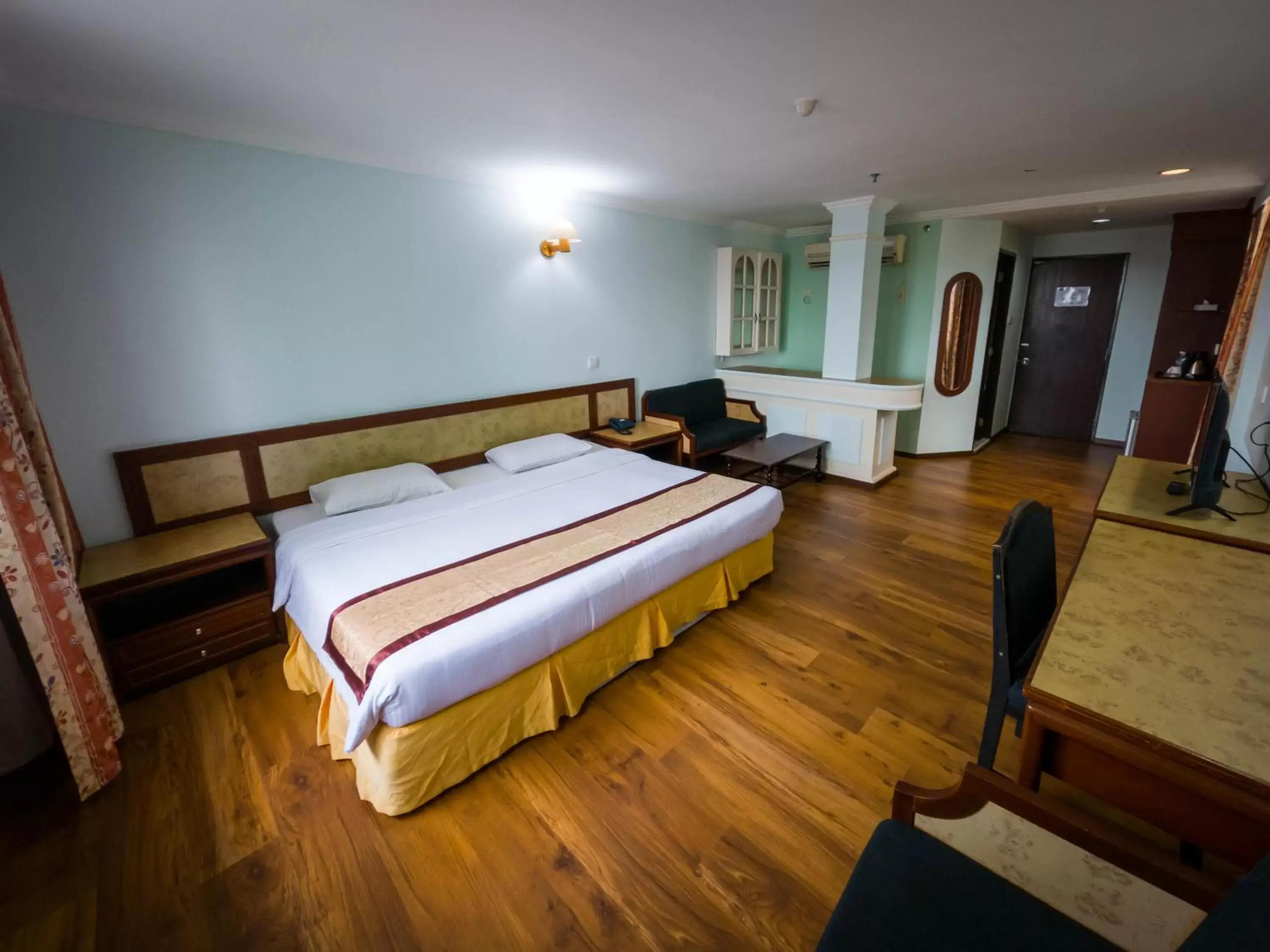 Deluxe King Room in Miri Hotel Deluxe King Room in Miri Hotel