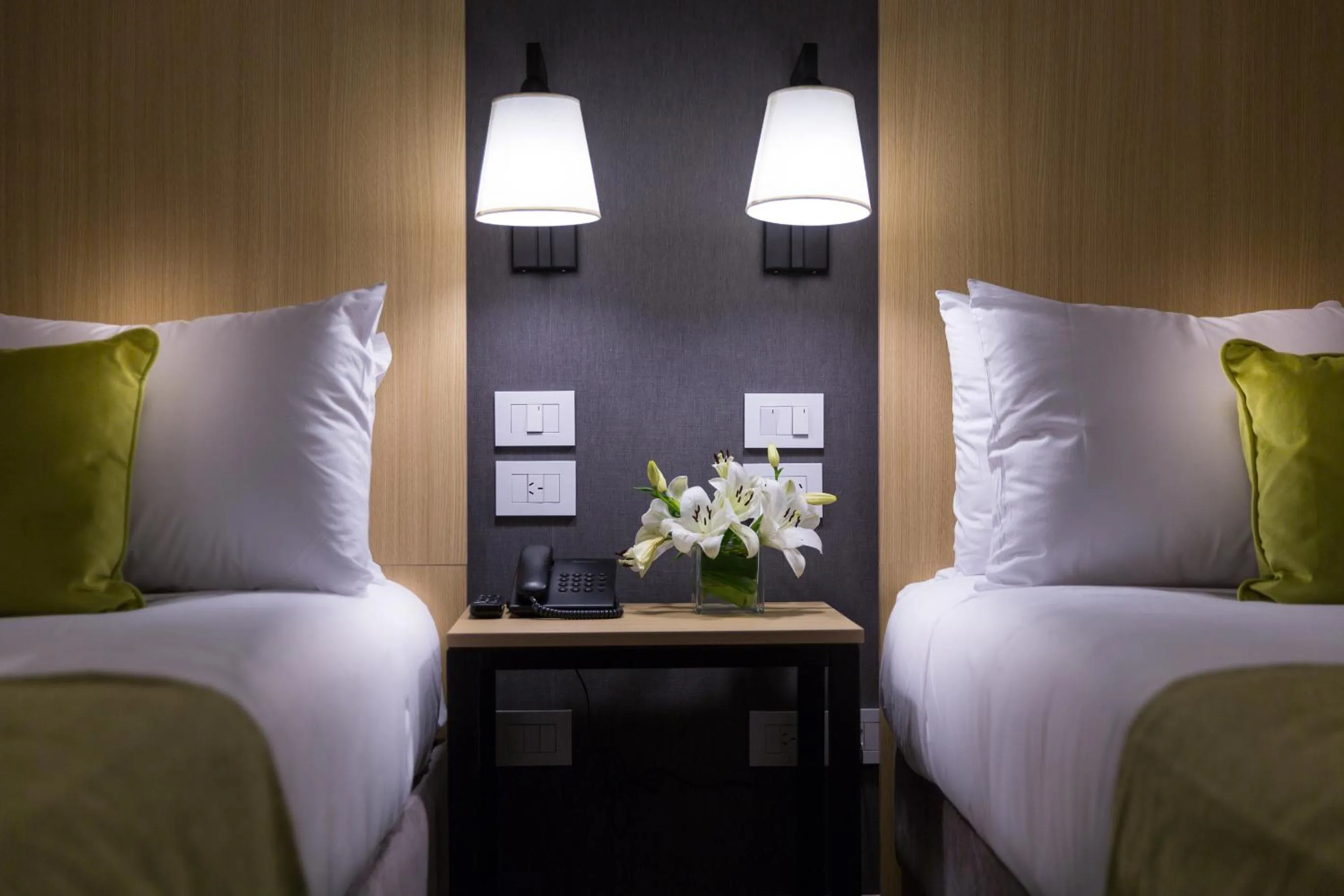 Living room, Bed in Howard Johnson Plaza Buenos Aires