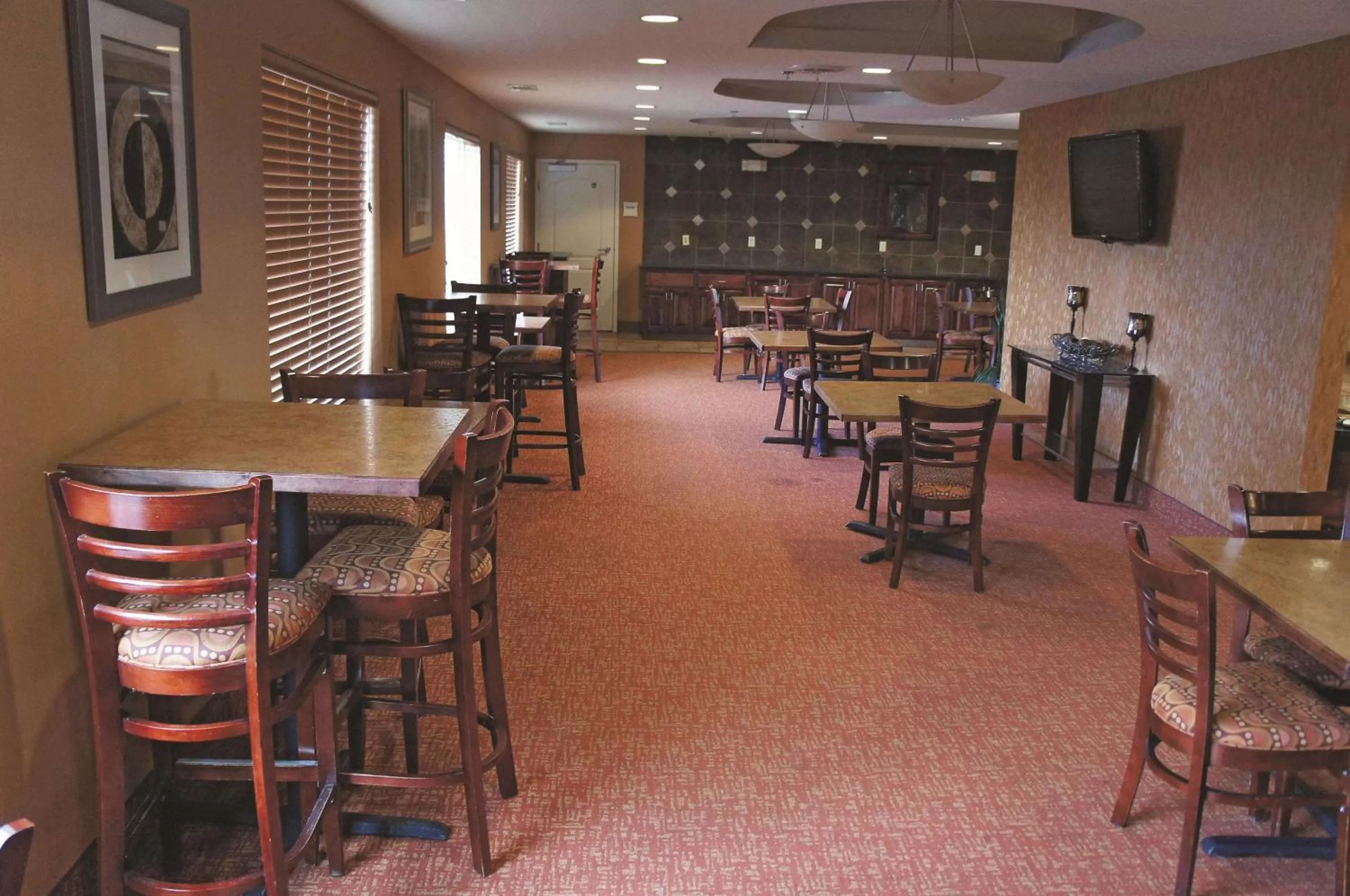 Restaurant/places to eat in La Quinta by Wyndham Bismarck