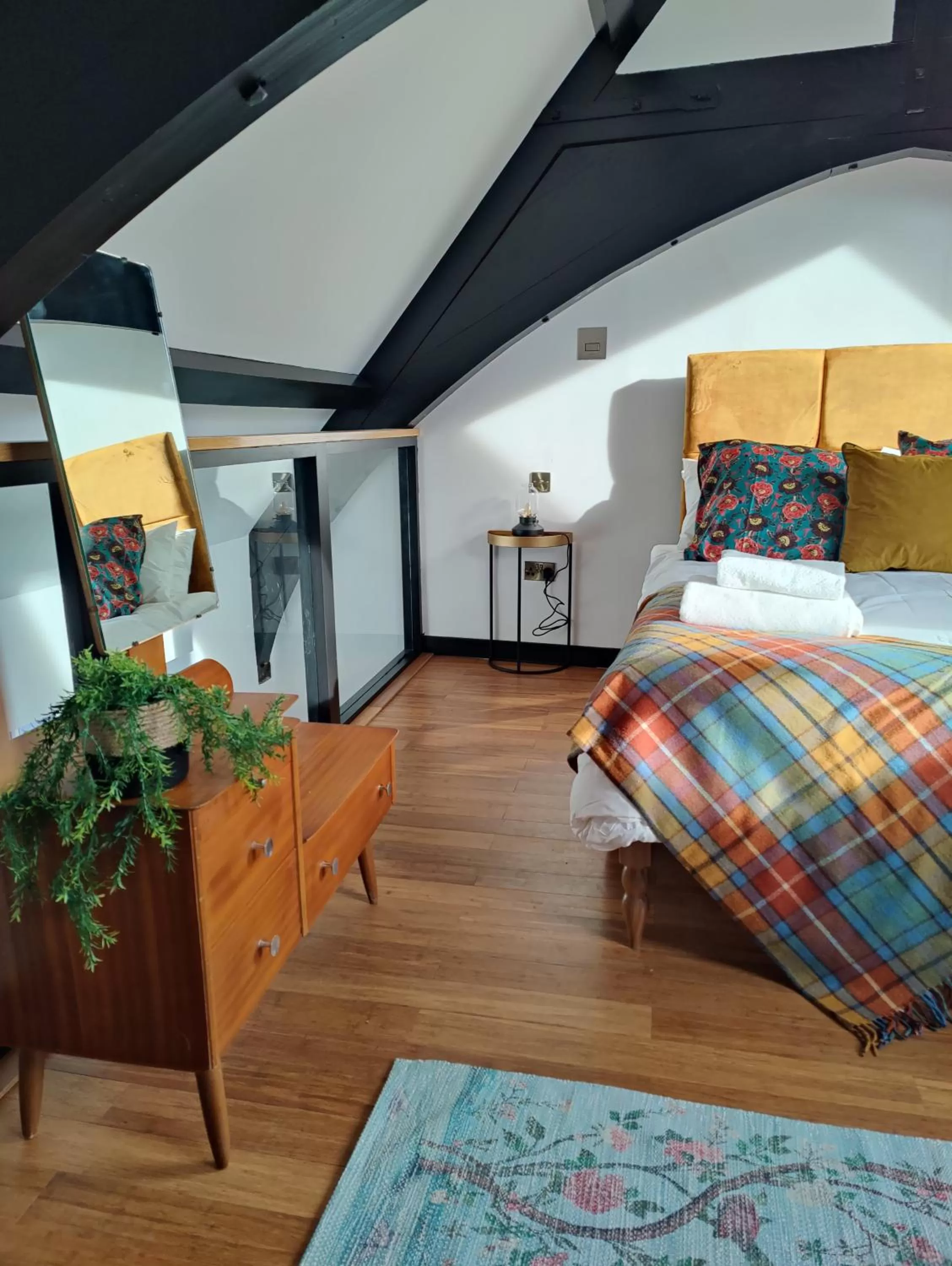 Bed in Slateford House 1770 Luxury Aparthotel by The House of Danu