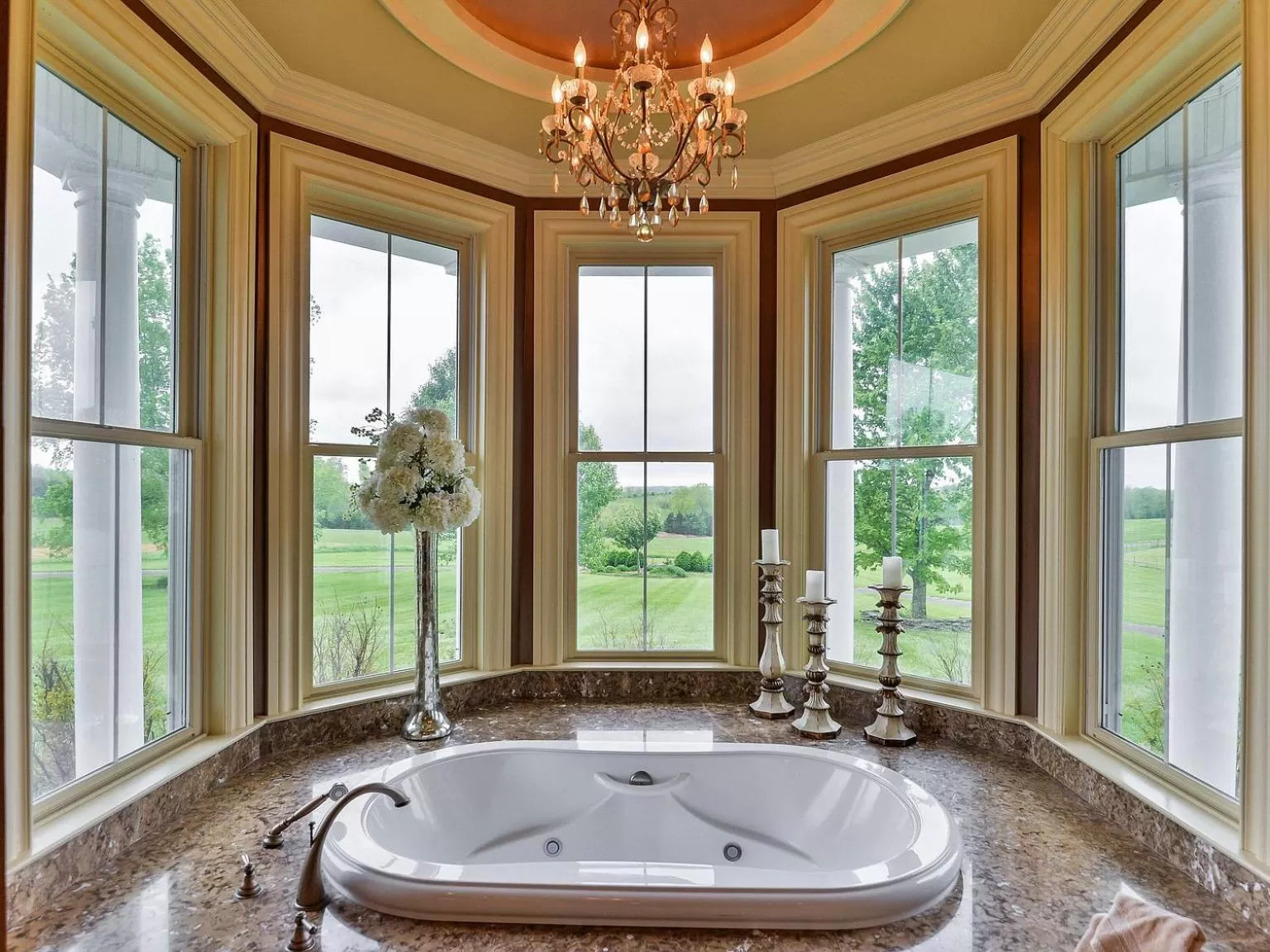 Hot Tub in Wildflower Ranch Inn