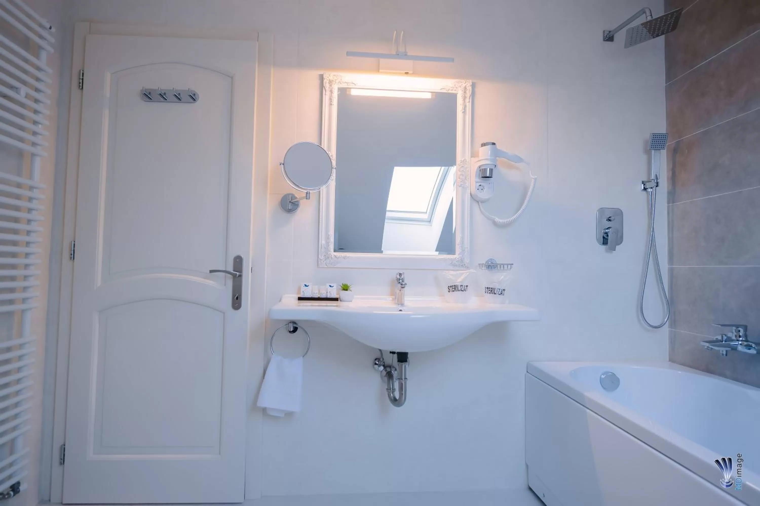 Bathroom in Hotel La Belle Epoque