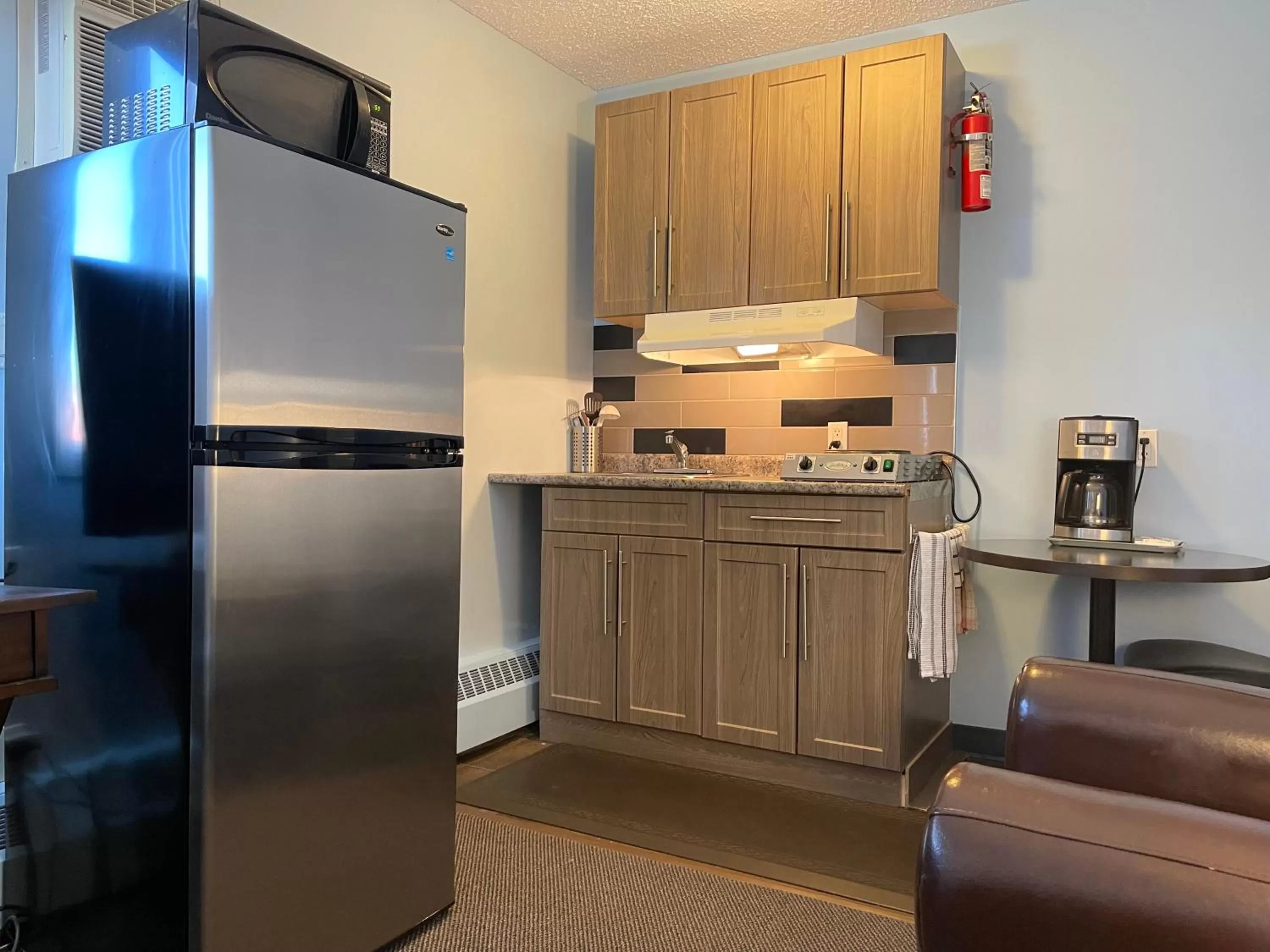 Kitchen or kitchenette in Dockside Inn