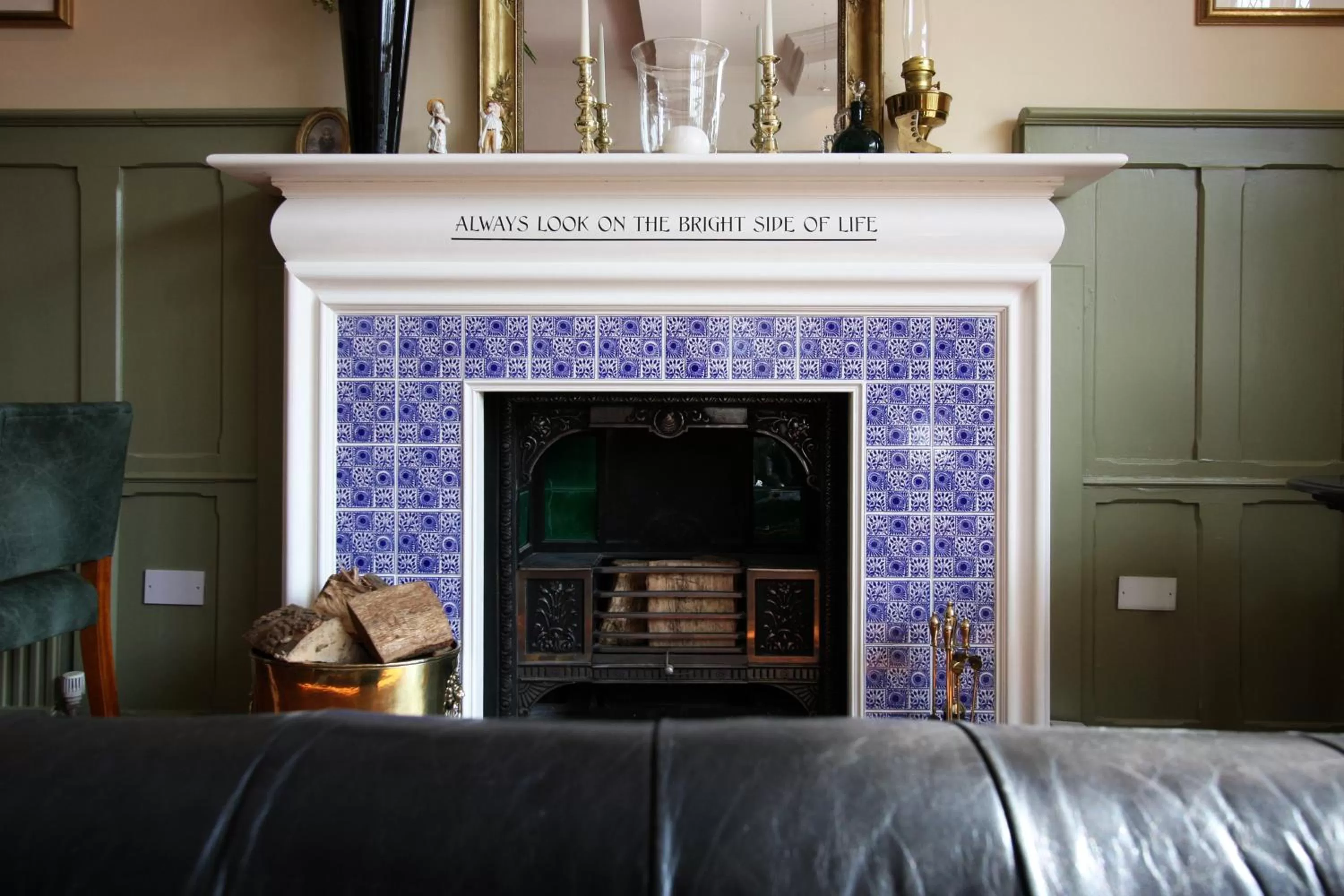 Lounge or bar in Embankment Hotel