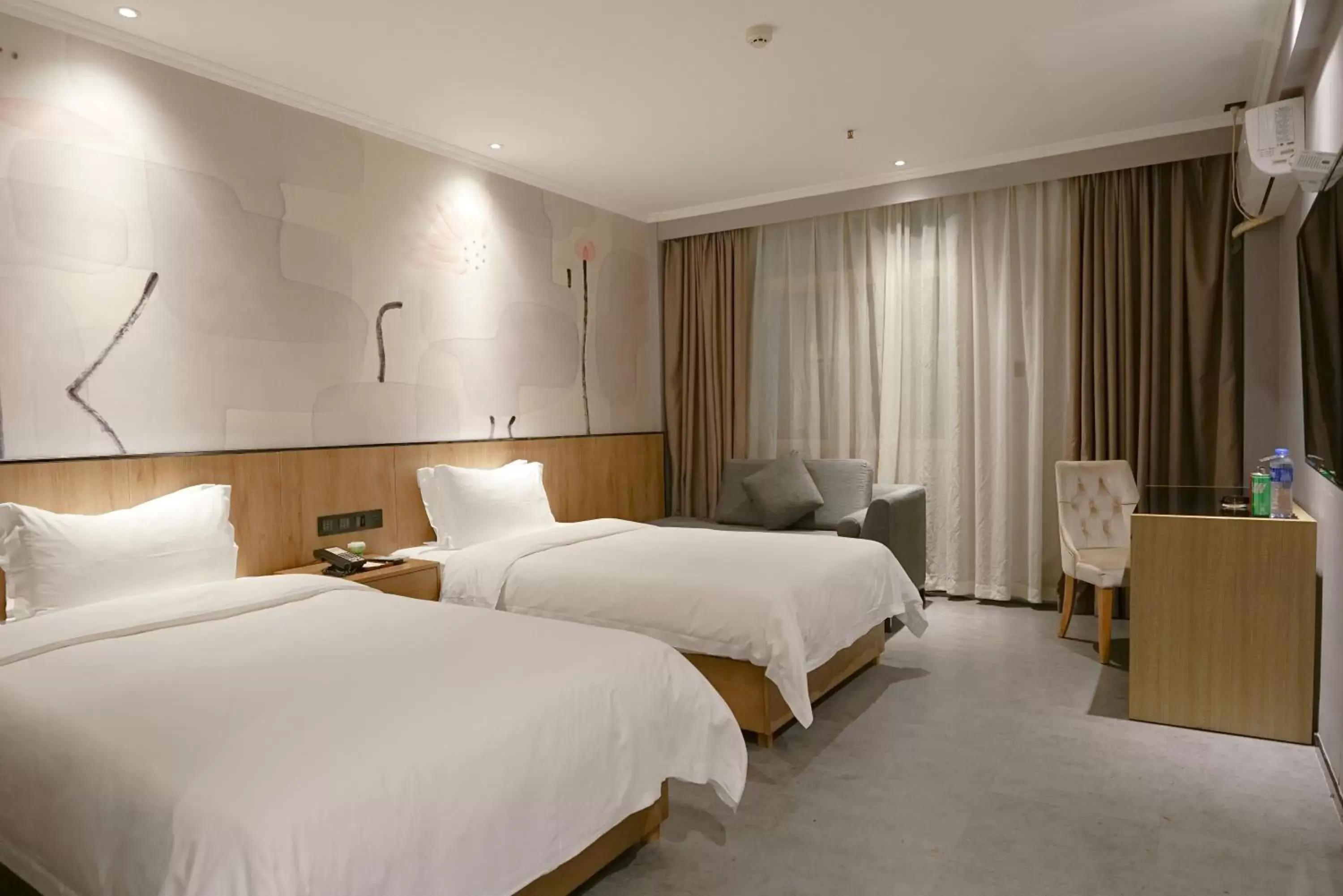 Standard Twin Room in Paco Hotel Datang Metro Guangzhou-Free Shuttle Bus For Canton Fair Standard Twin Room in Paco Hotel Datang Metro Guangzhou-Free Shuttle Bus For Canton Fair
