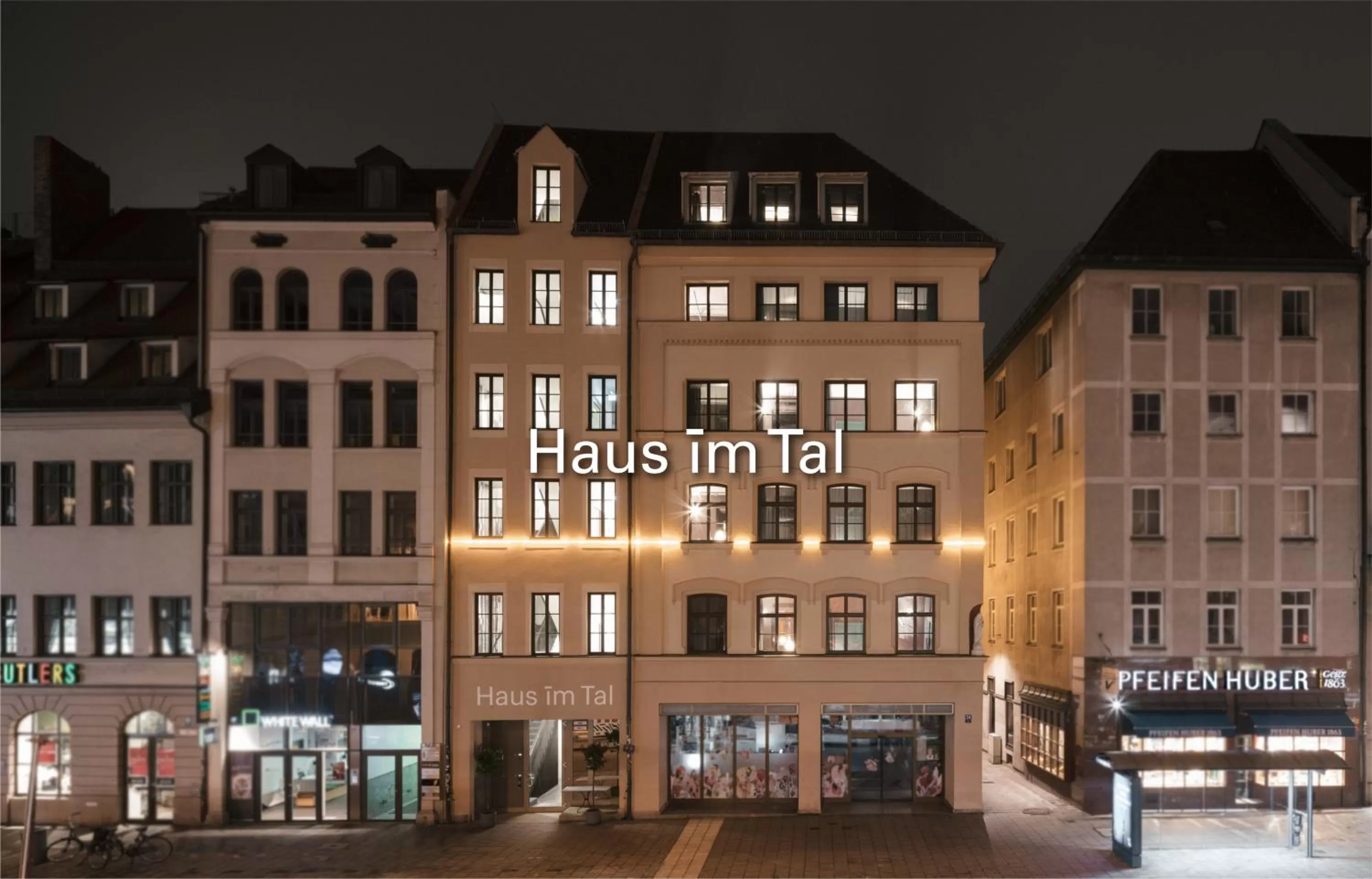 Property building in Haus im Tal