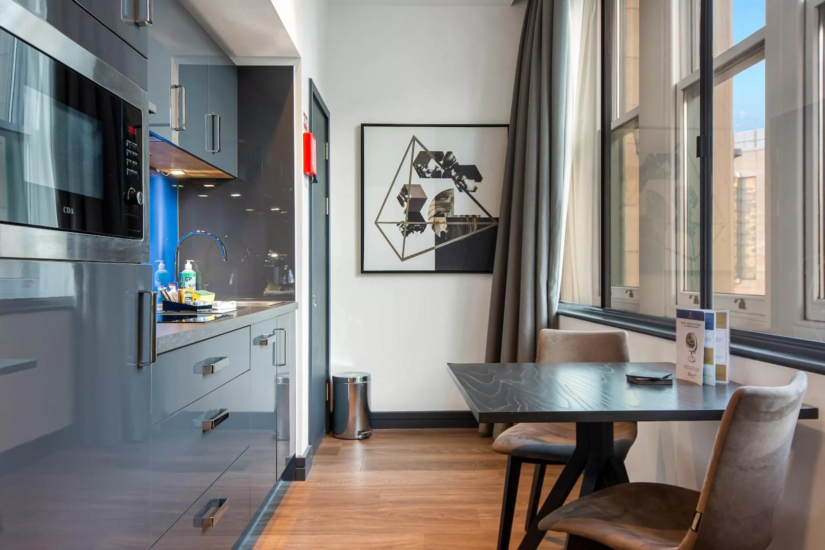 Kitchen or kitchenette in Roomzzz Manchester Victoria