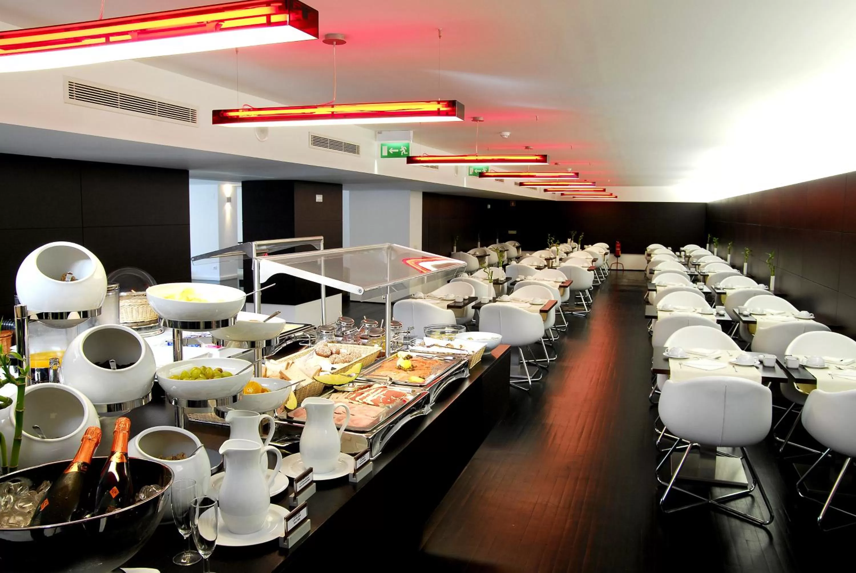 Area and facilities in Hotel Jeronimos 8