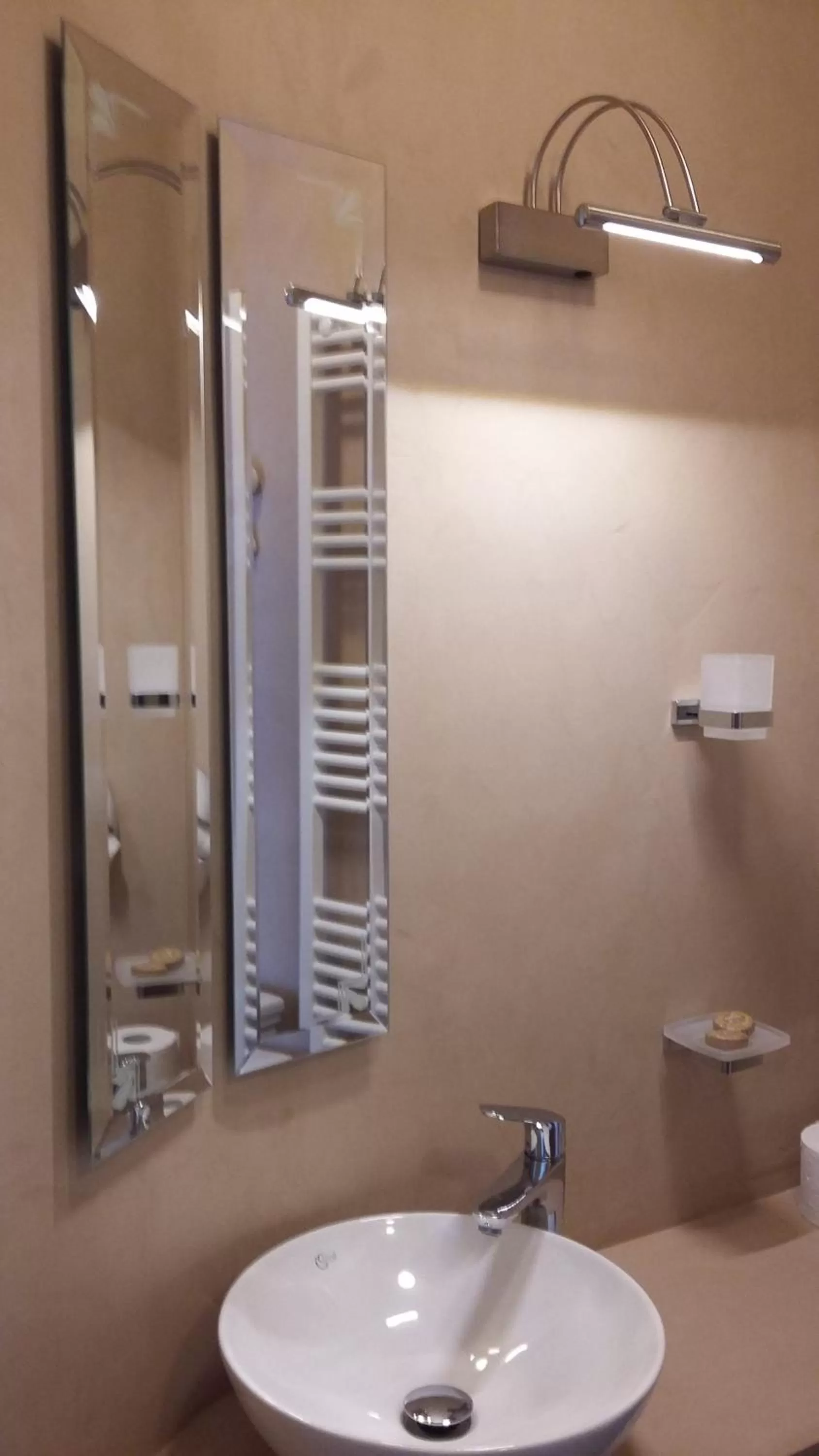 Bathroom in HOTEL TSARSI