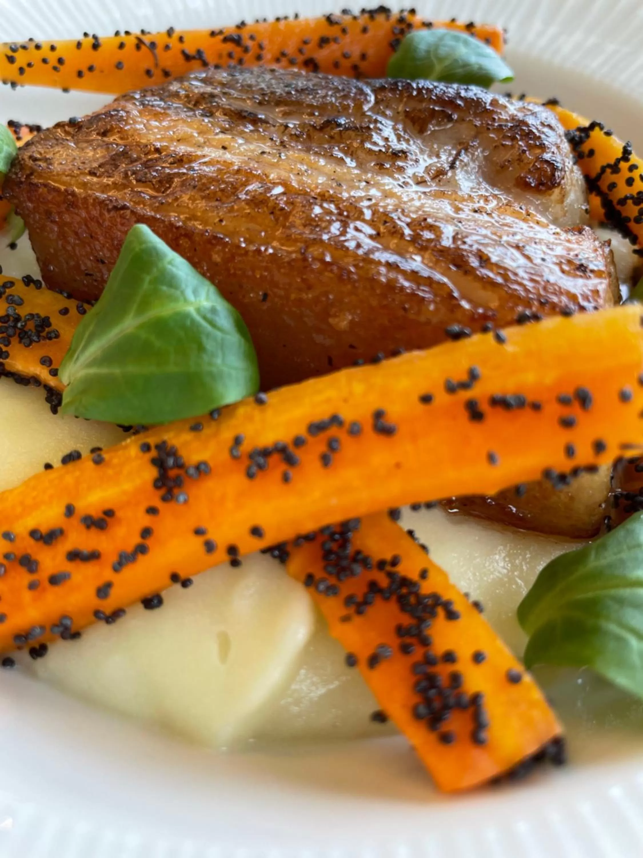 Food and drinks in Antico Borgo Molino 7cento vicino ai Giardini di Ninfa