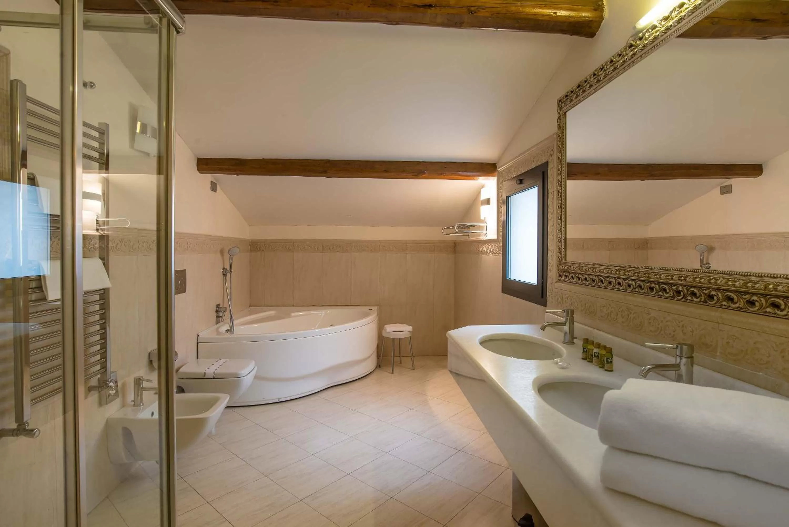 Bathroom in Hotel Atlantic Palace