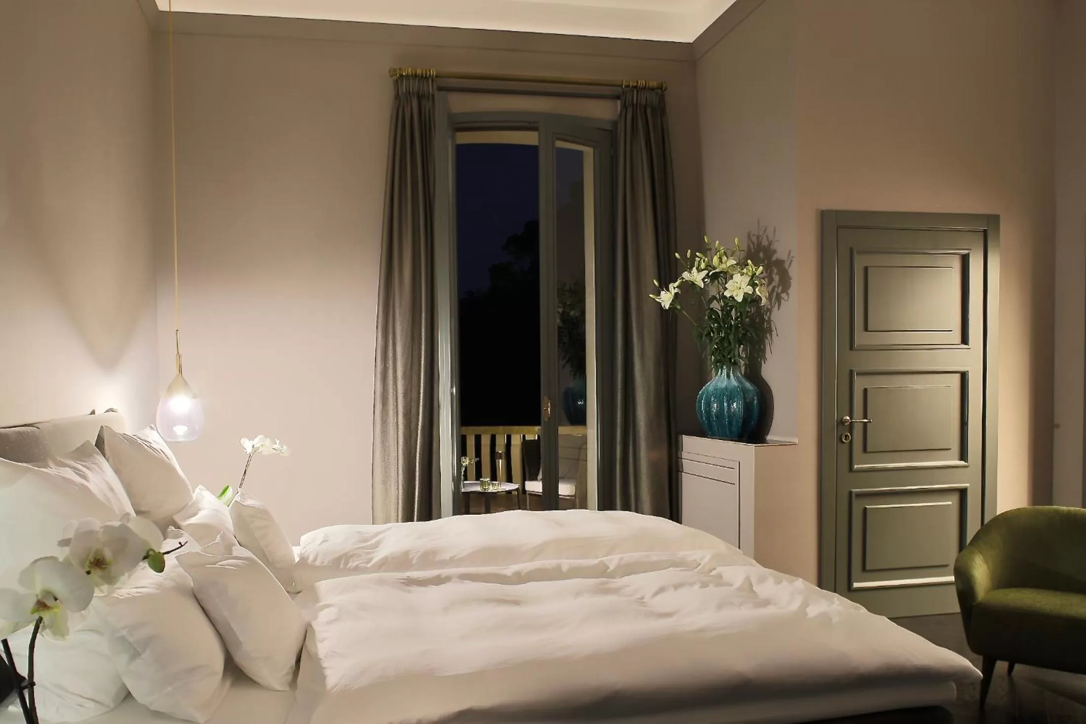 Photo of the whole room, Bed in Sa Suites