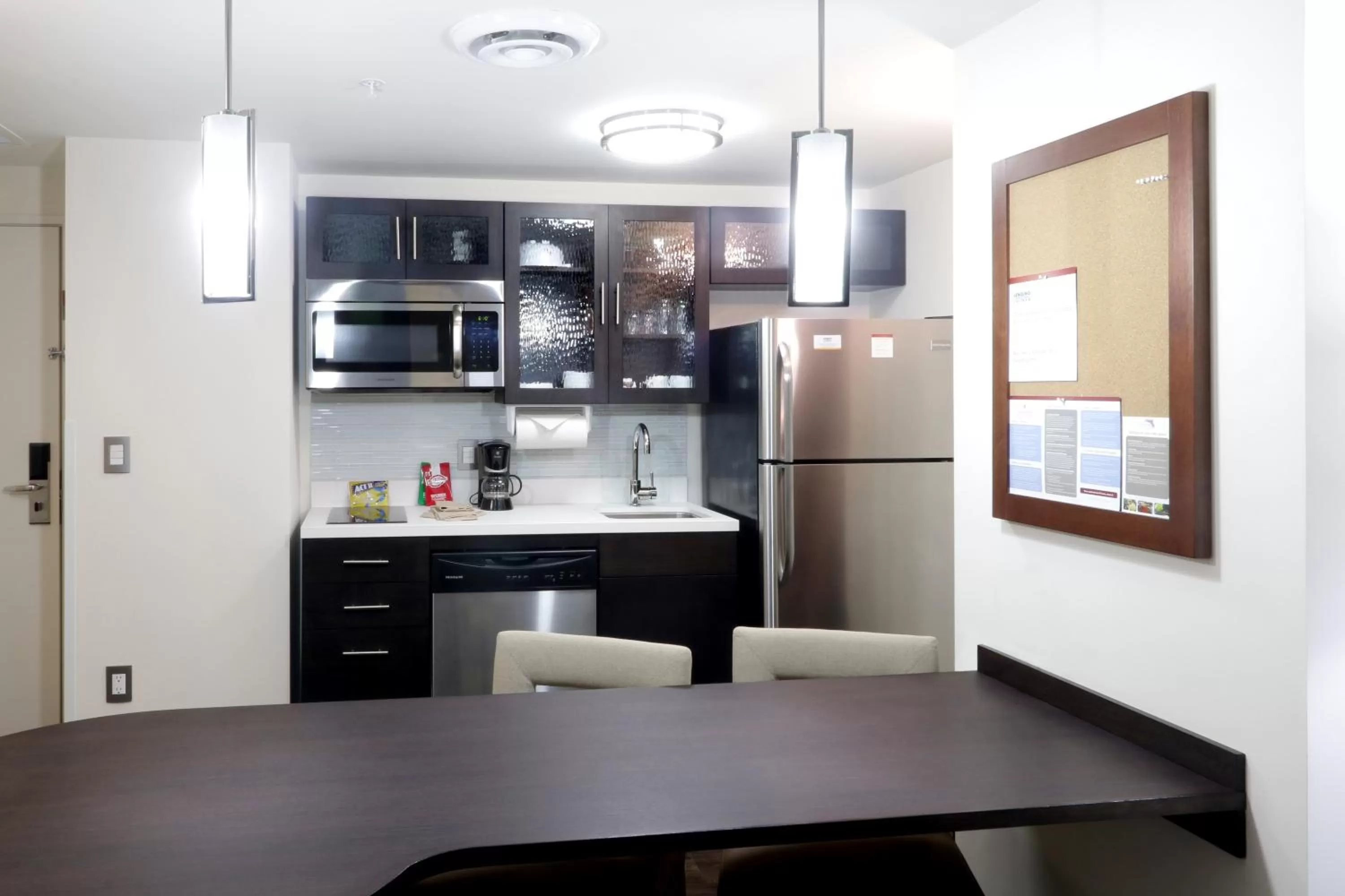 Kitchen or kitchenette in Candlewood Suites - Queretaro Juriquilla by IHG