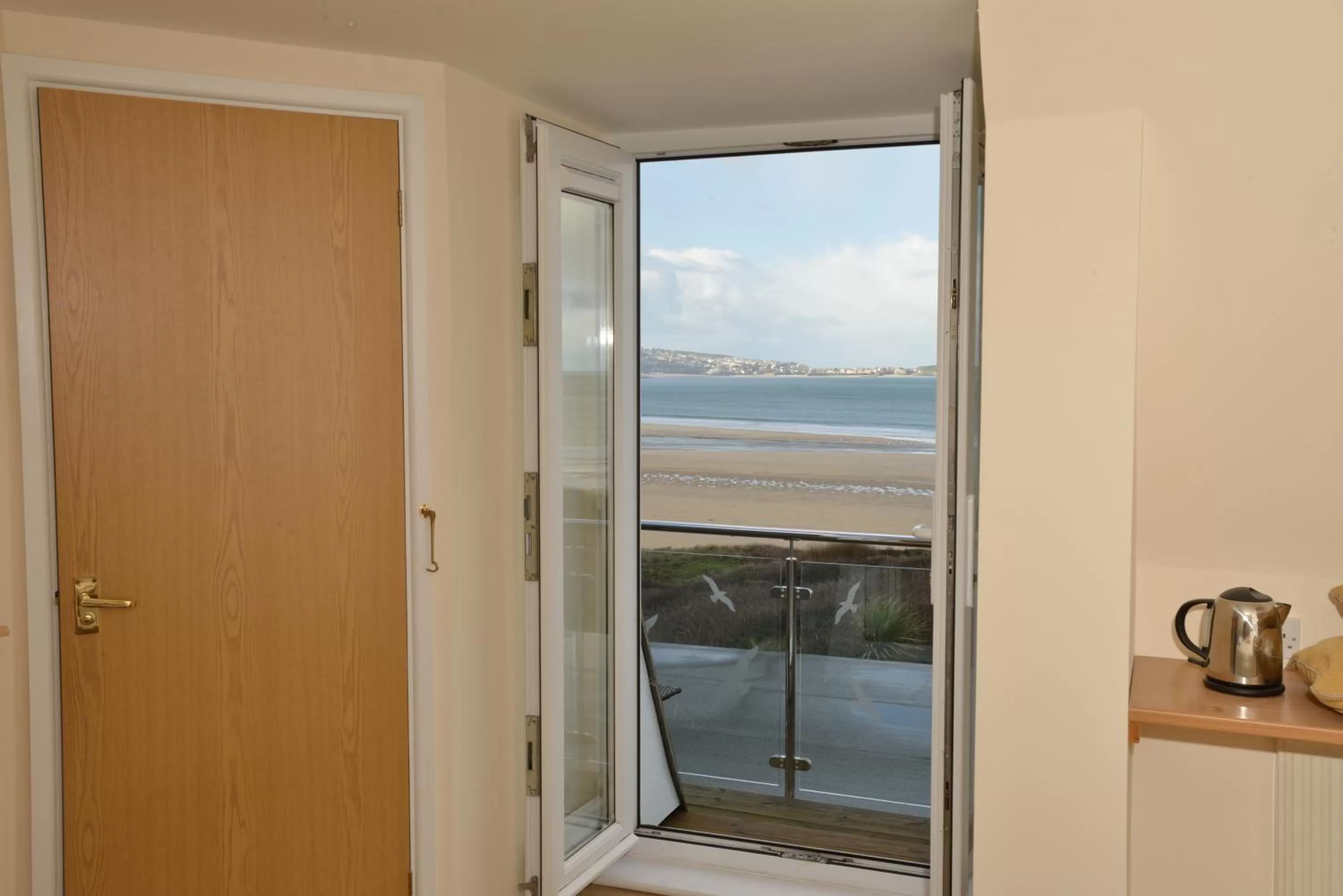 Coffee/tea facilities in The Penellen guest accommodation room only
