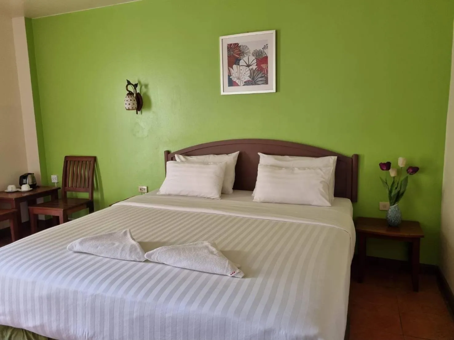 Bedroom, Bed in Opey De Place