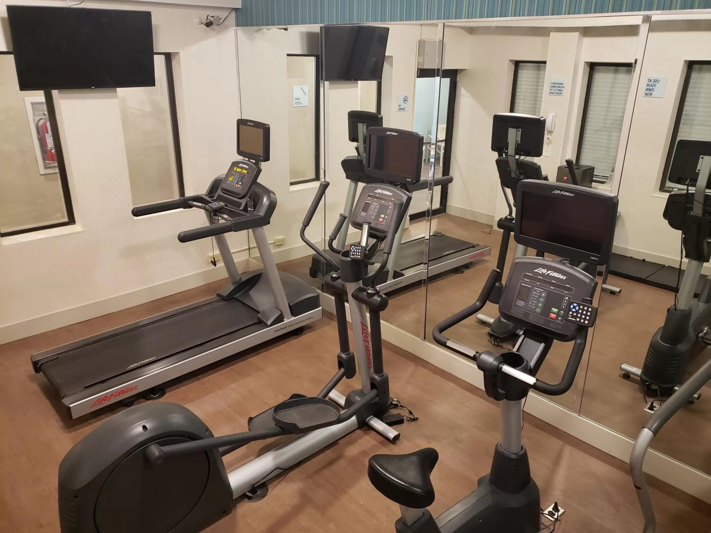 Fitness centre/facilities in Holiday Inn Express Hotel Pittsburgh-North/Harmarville by IHG
