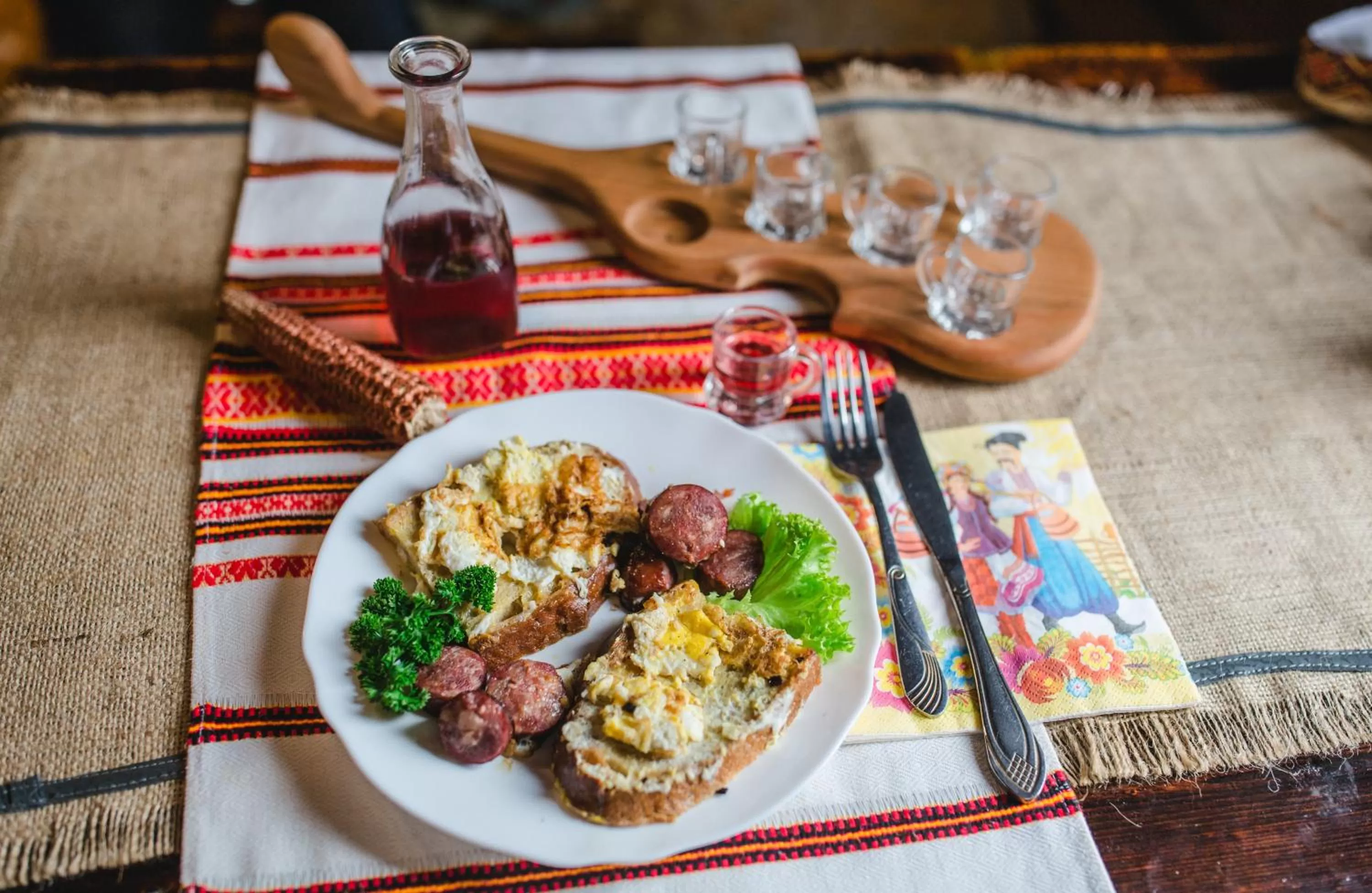 Breakfast in Kolyba Opryshkiv