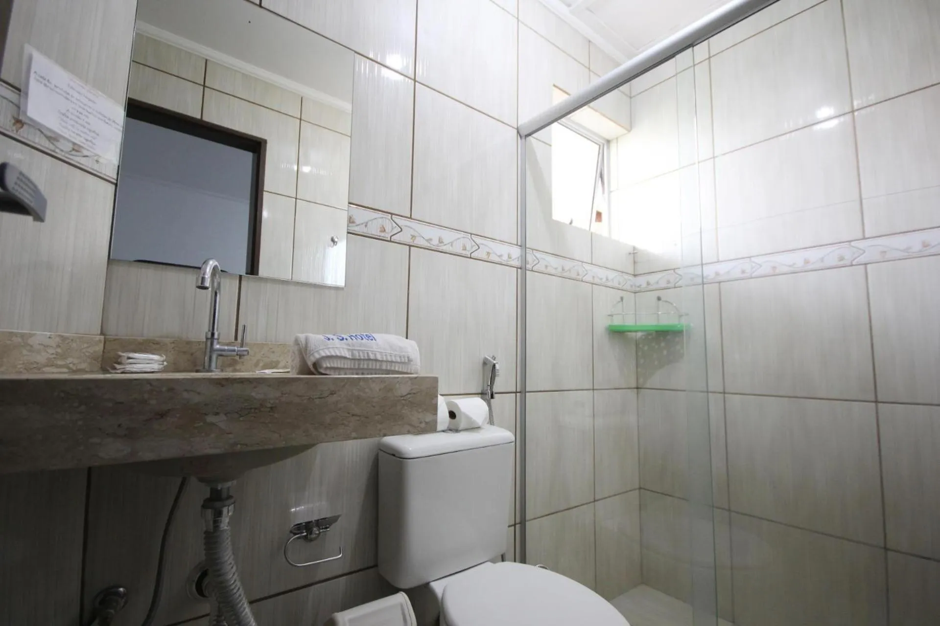 Bathroom in JS Thermas Hotel