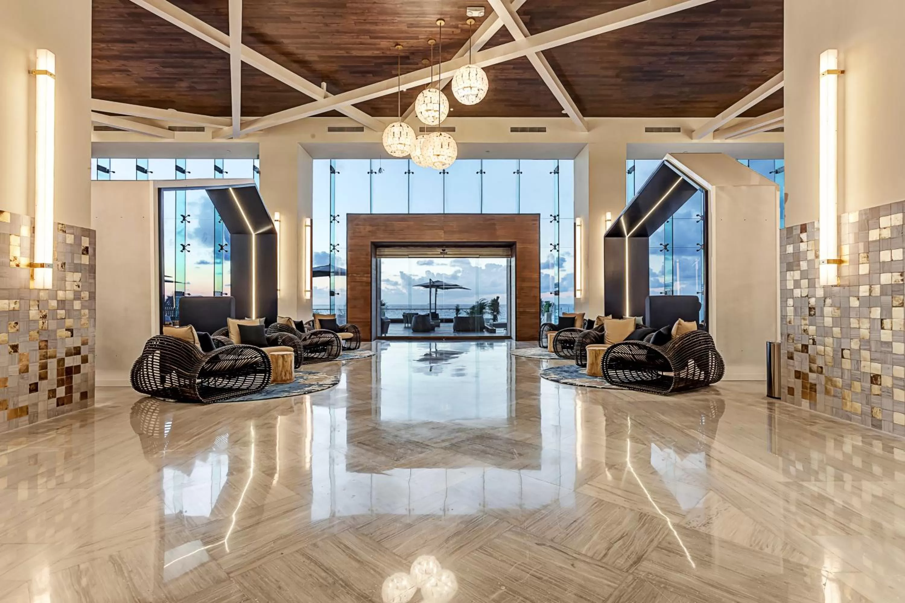 Lobby or reception in Royalton CHIC Cancun, An Autograph Collection All-Inclusive Resort - Adults Only