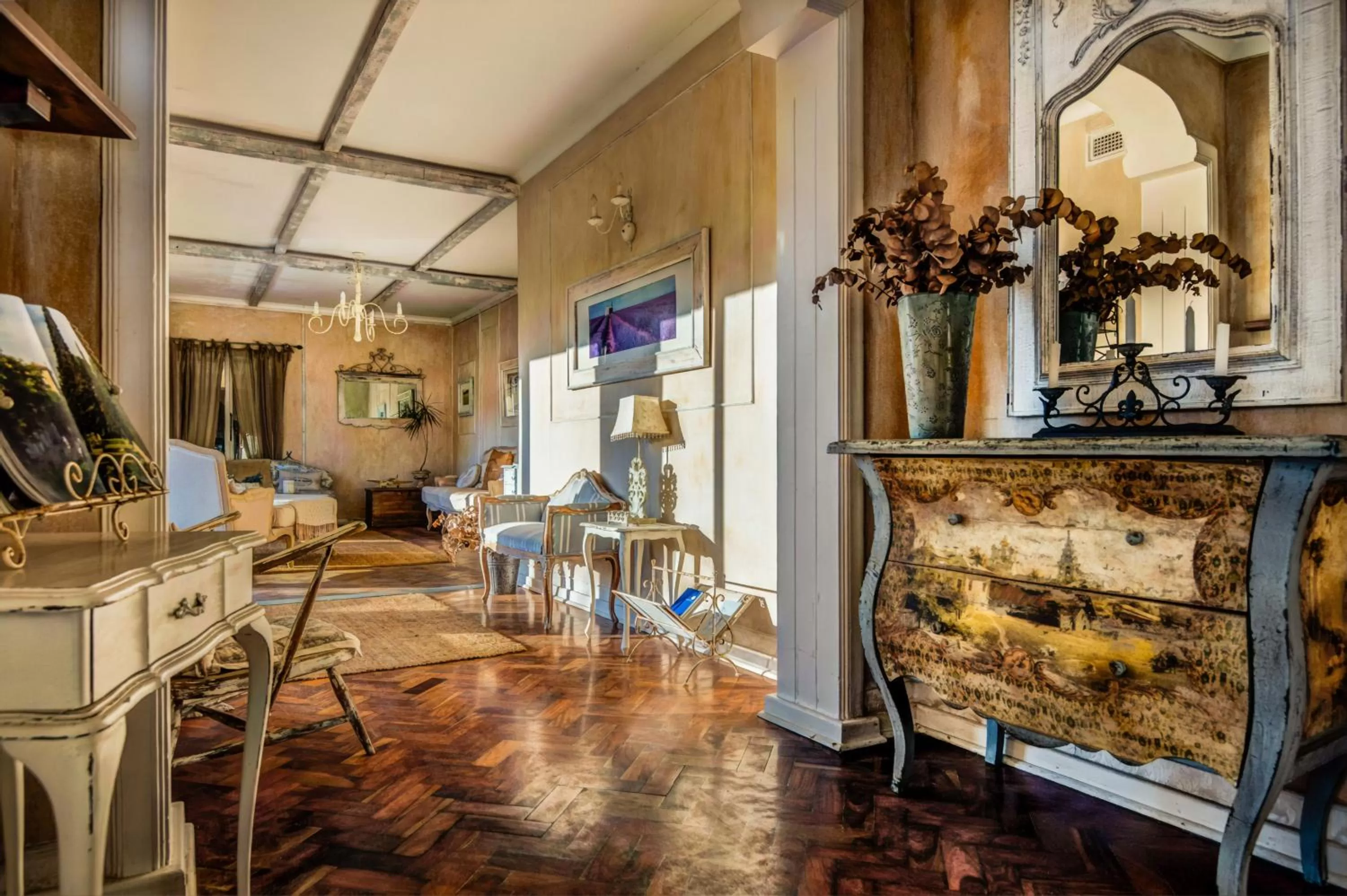 Communal lounge/ TV room in Petite Provence B&B