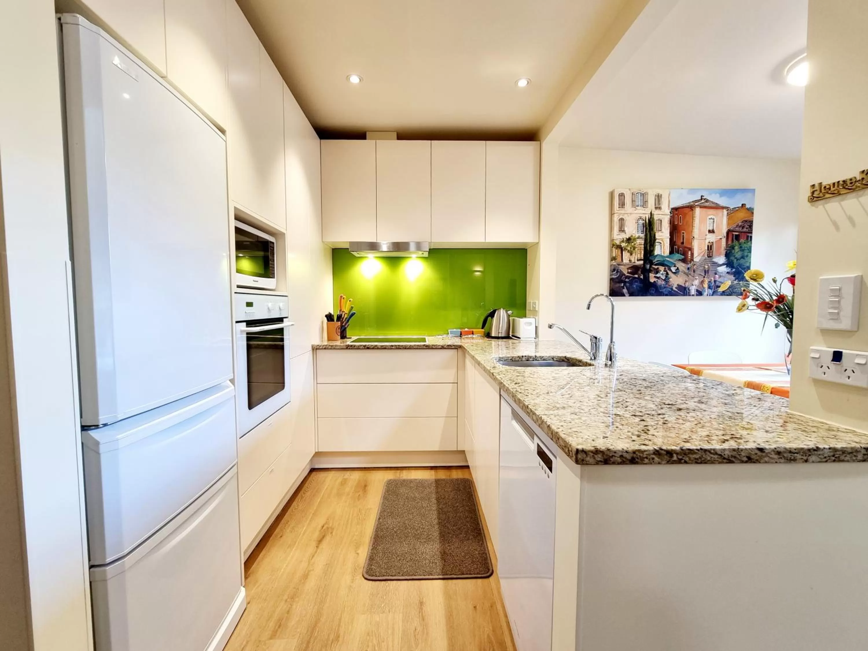 Kitchen or kitchenette in St James Apartments