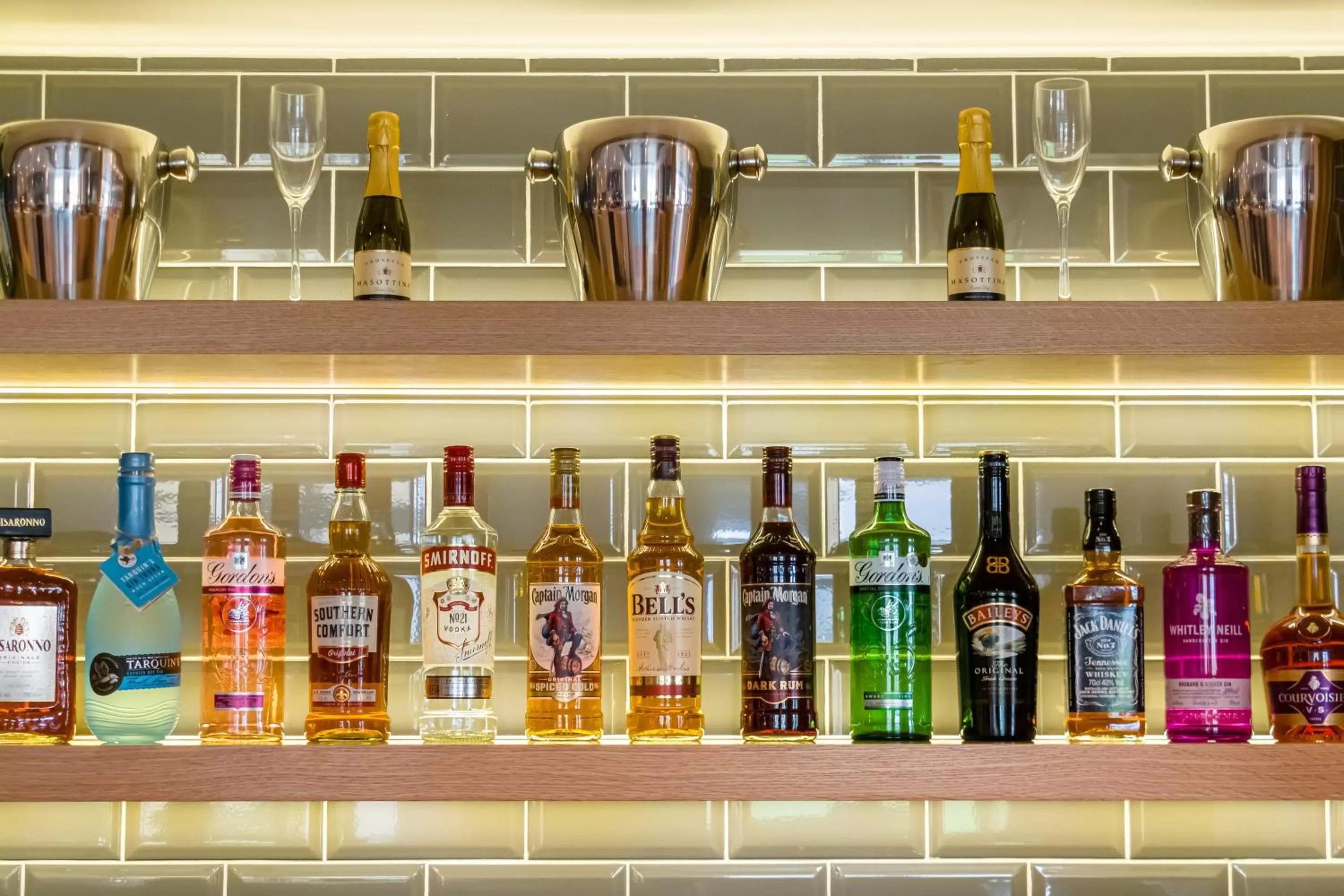 Lounge or bar in Holiday Inn Express - Bodmin - Victoria Junction by IHG
