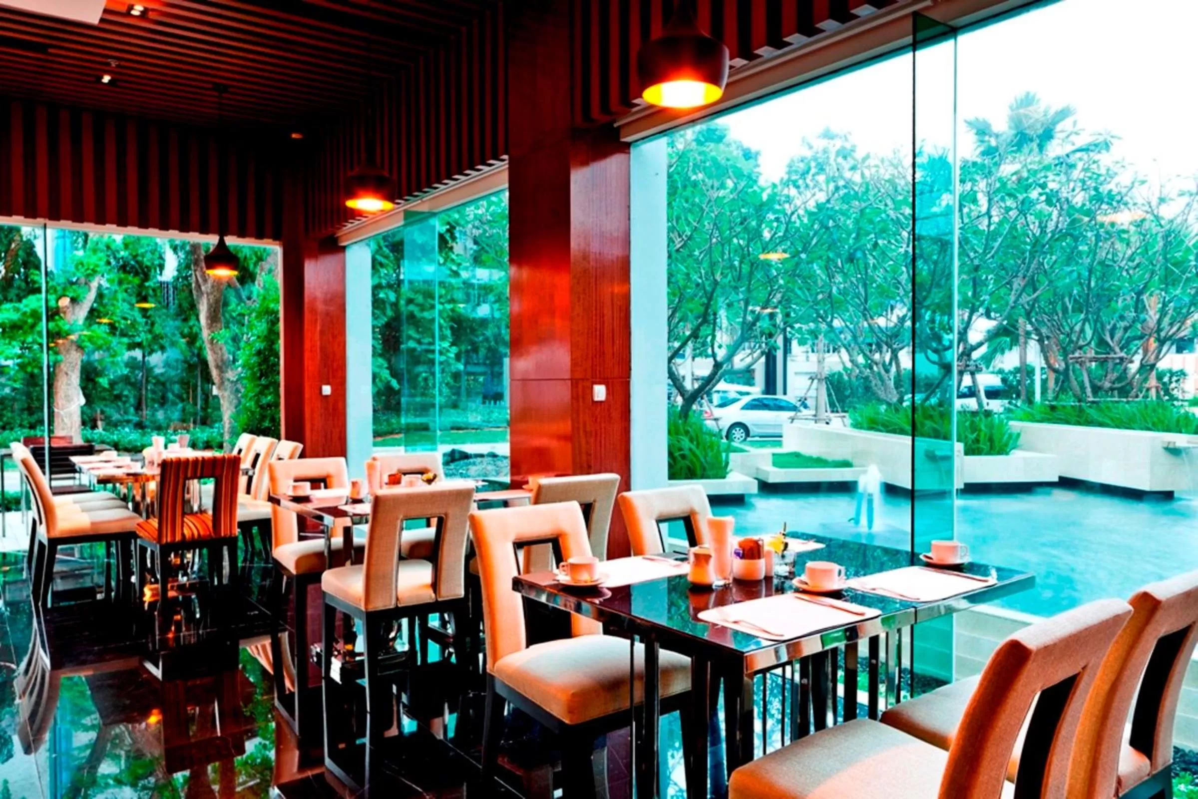 Restaurant/places to eat in Royal Princess Larn Luang - SHA Extra Plus