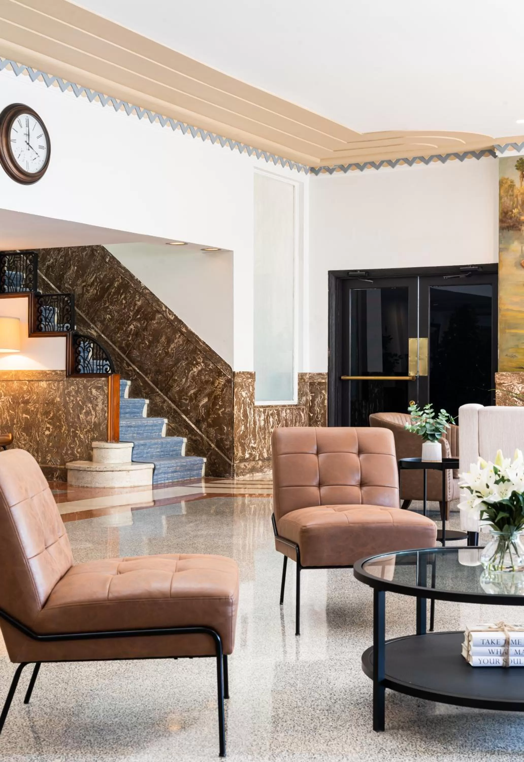 Lobby or reception in Essex House Hotel