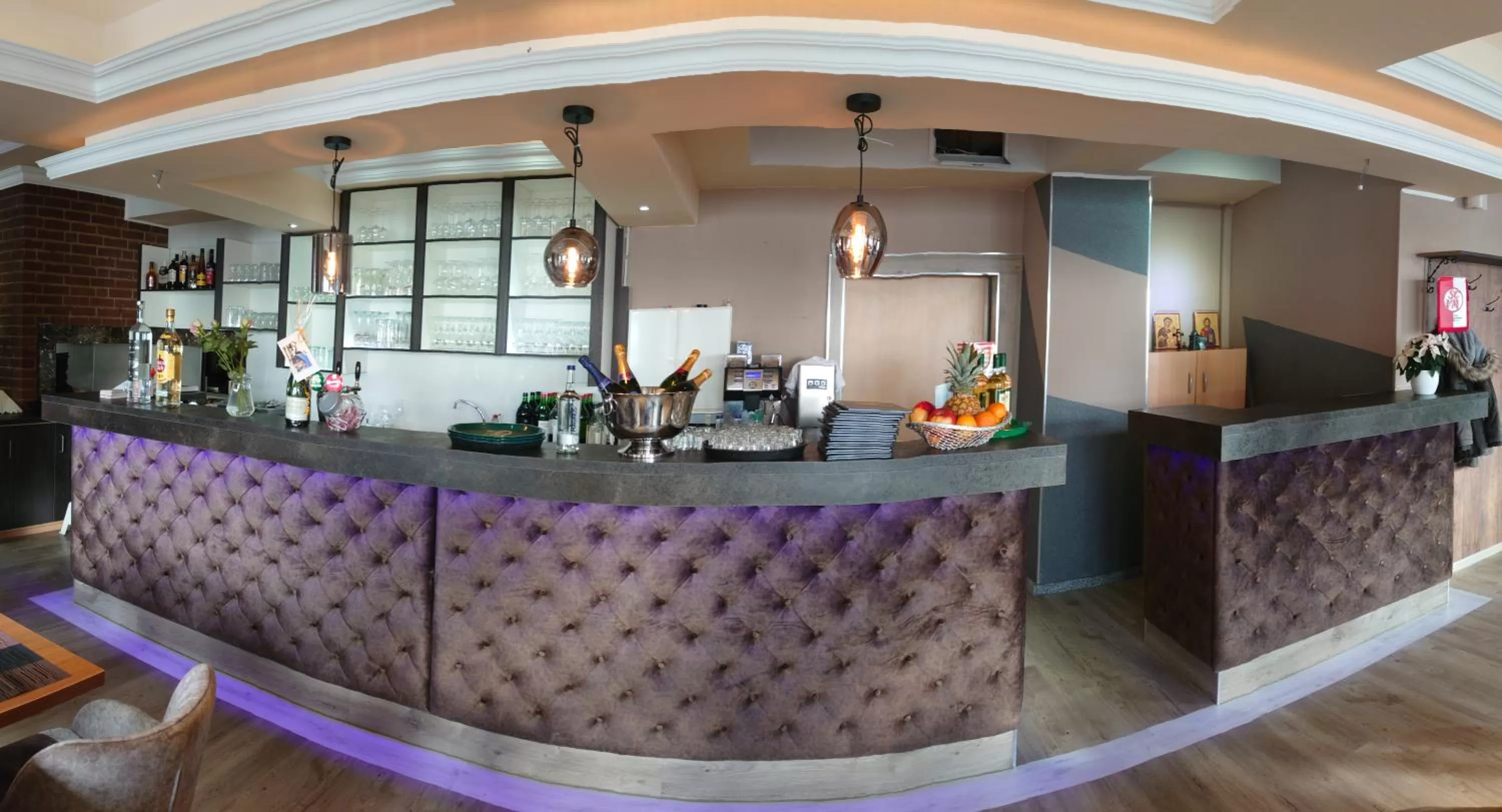 Lobby or reception in Achilleon III