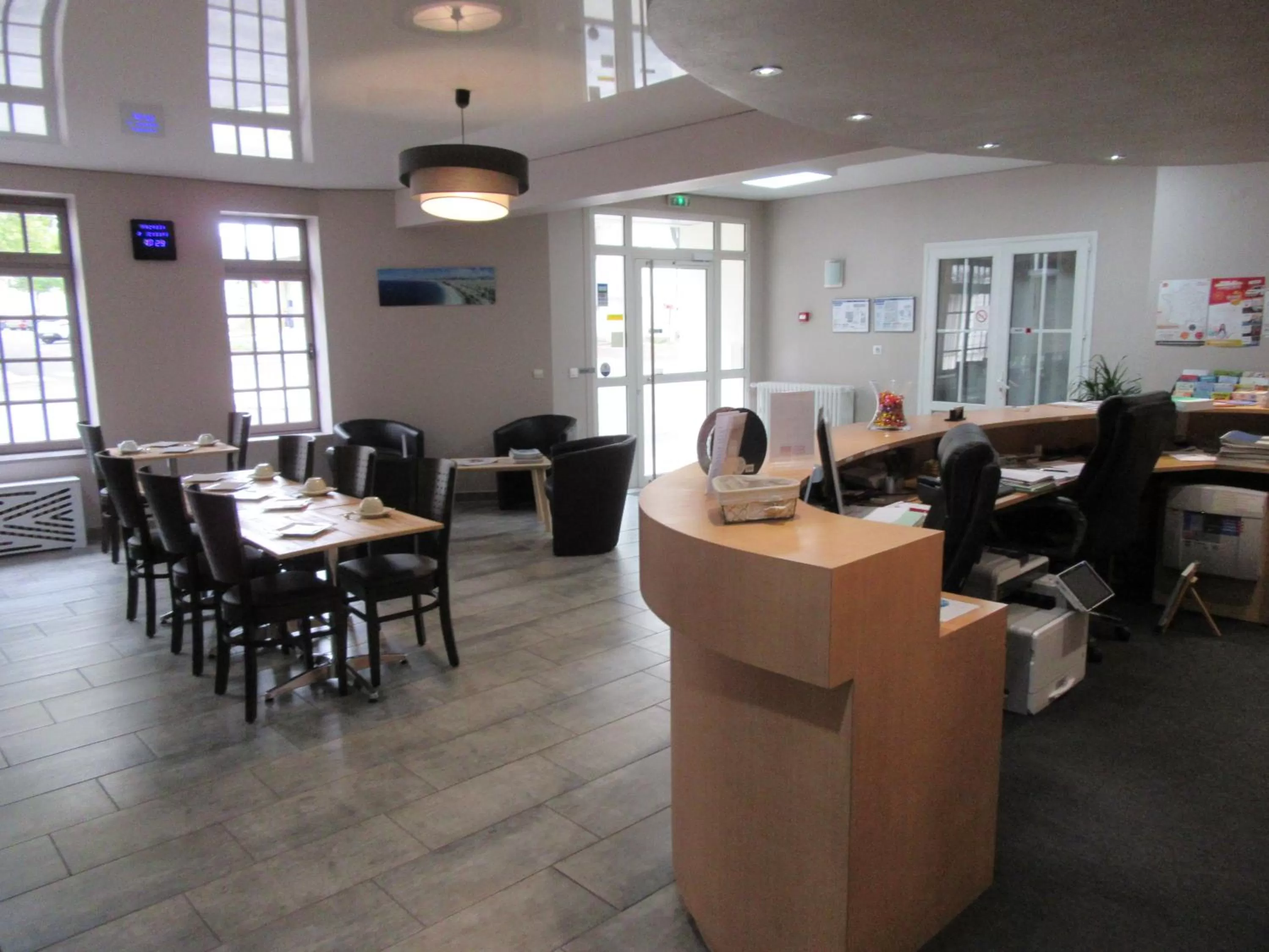 Restaurant/places to eat in Hotel de France