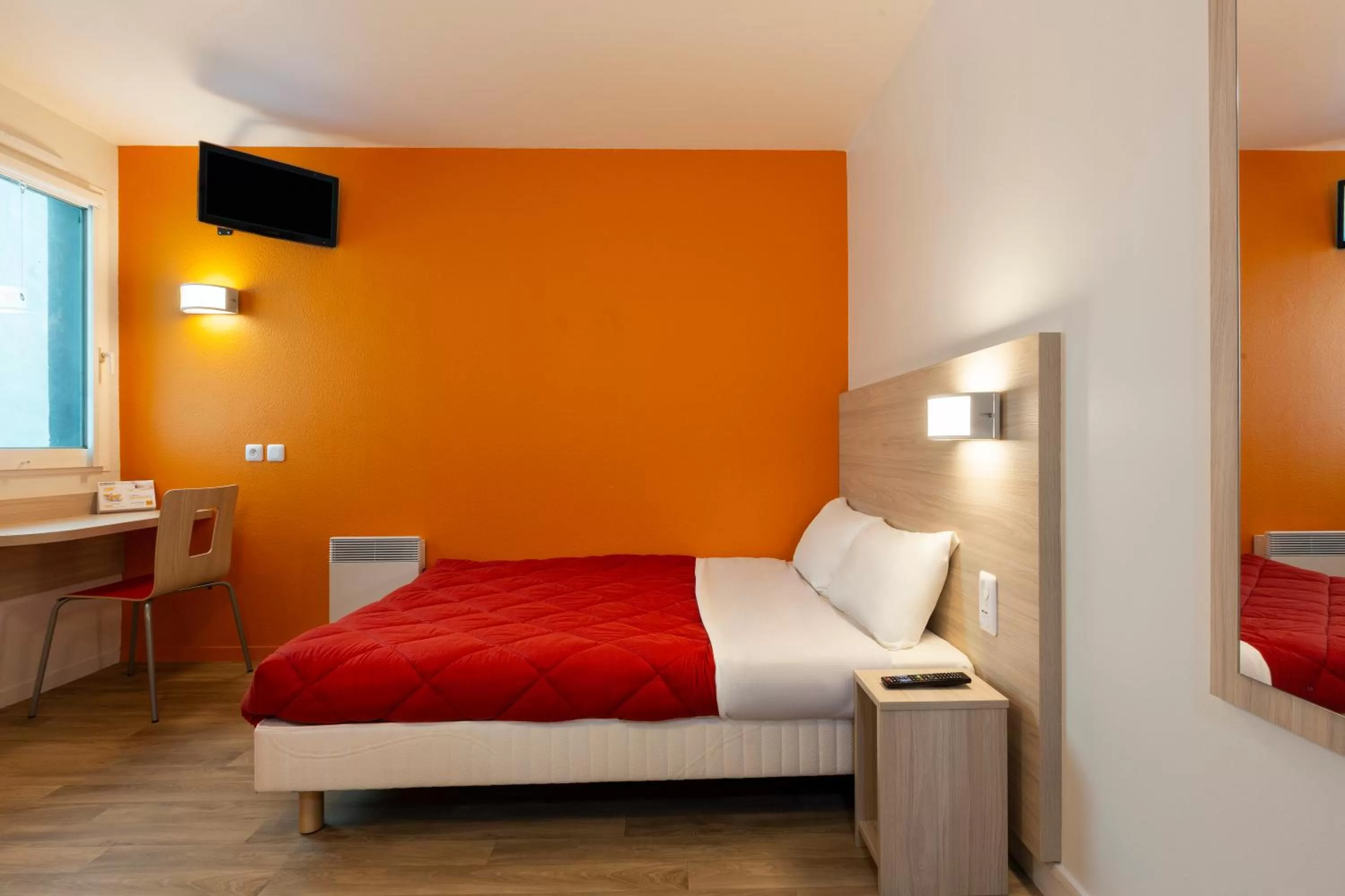 Bed in Premiere Classe Nantes Ouest - St Herblain