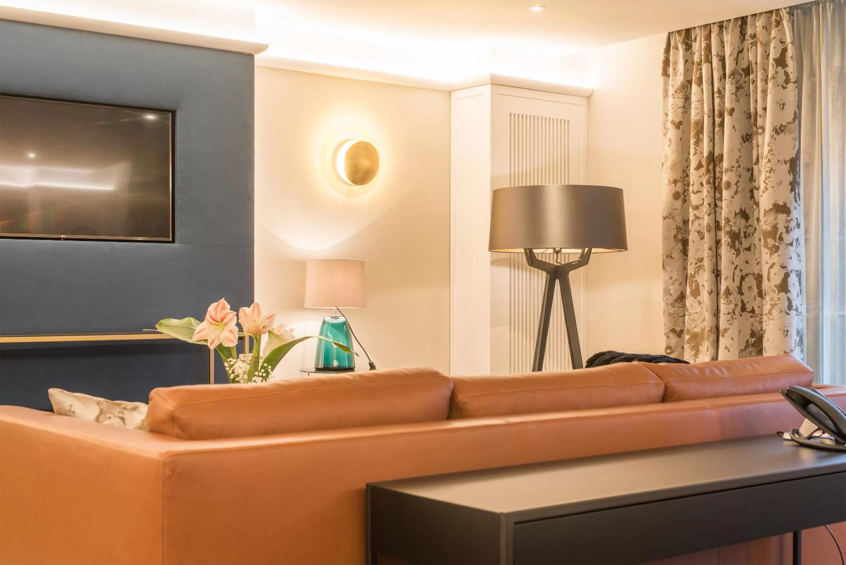 TV and multimedia in Hotel Bayerischer Hof