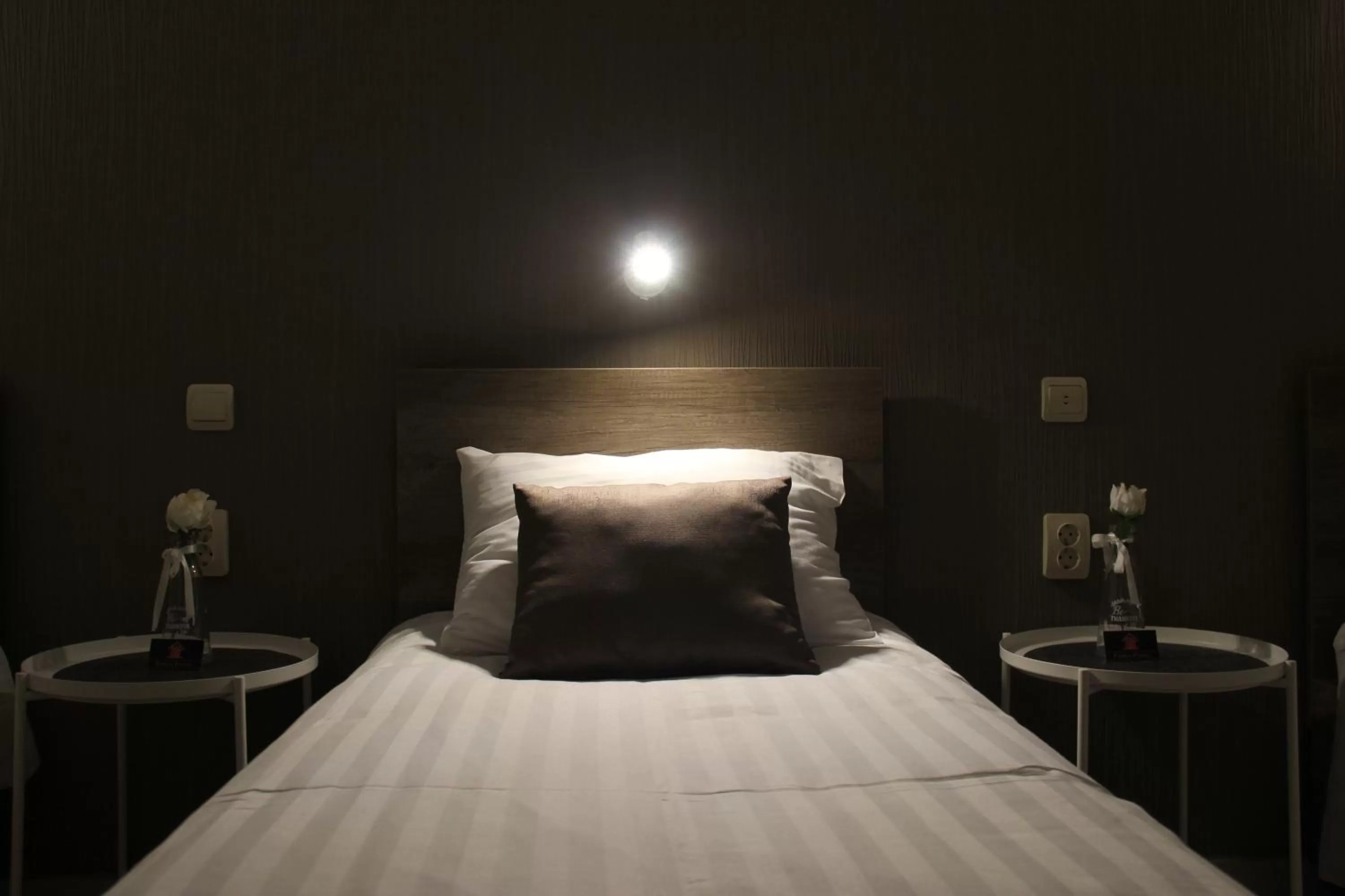 Bed in Familia Panzió & Apartmanház Győr