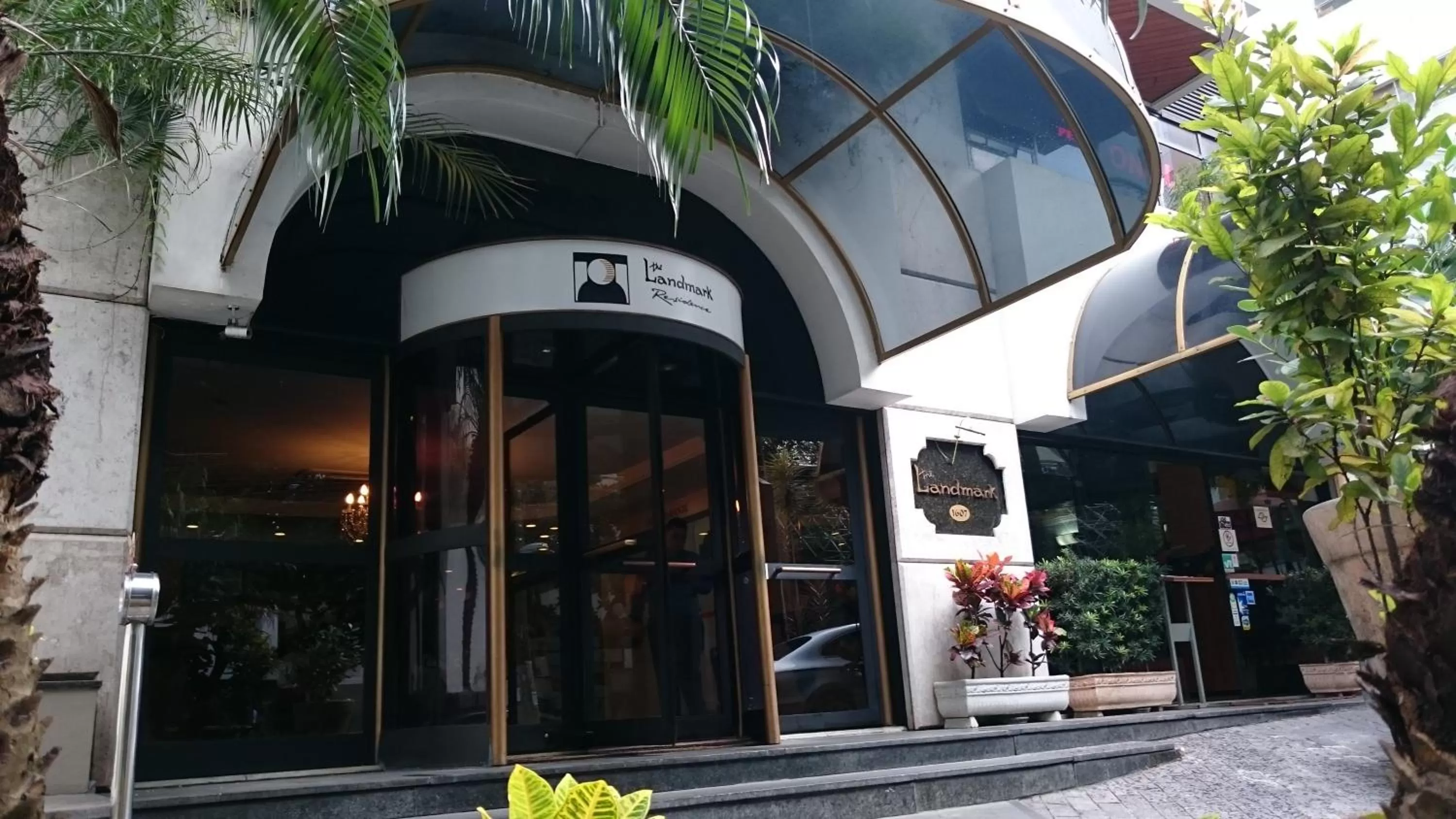 Landmark Residence - OFICIAL