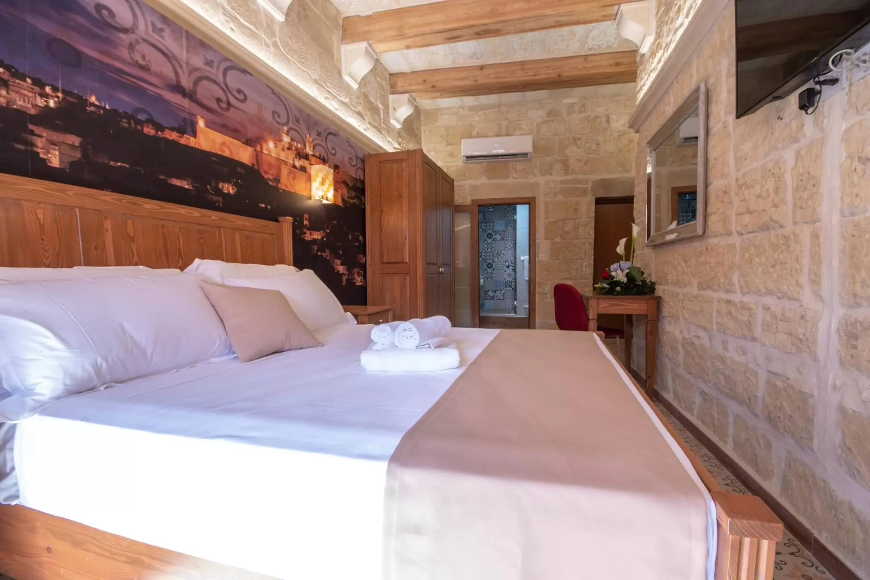 Queen Room in 39 St. George Queen Room in 39 St. George