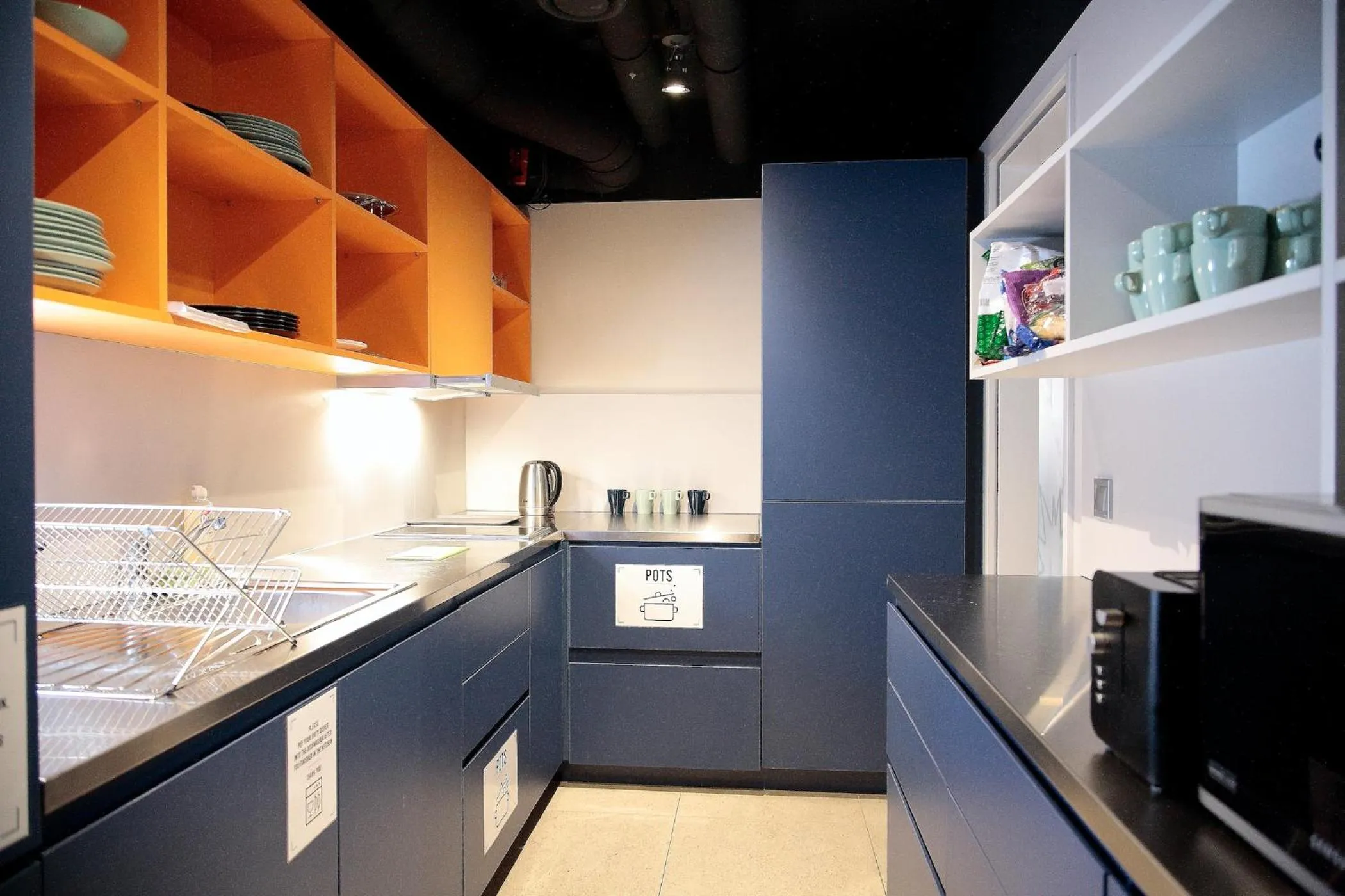 Kitchen or kitchenette in Maverick Central Market