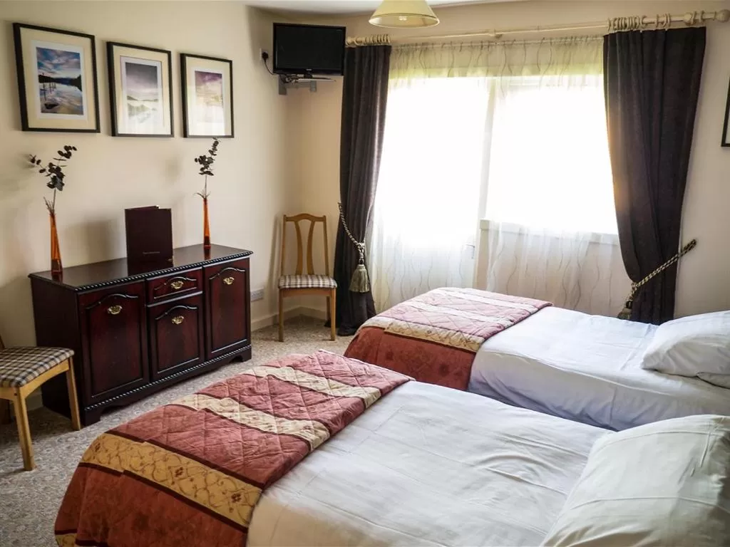 Bedroom in The Golf Tavern