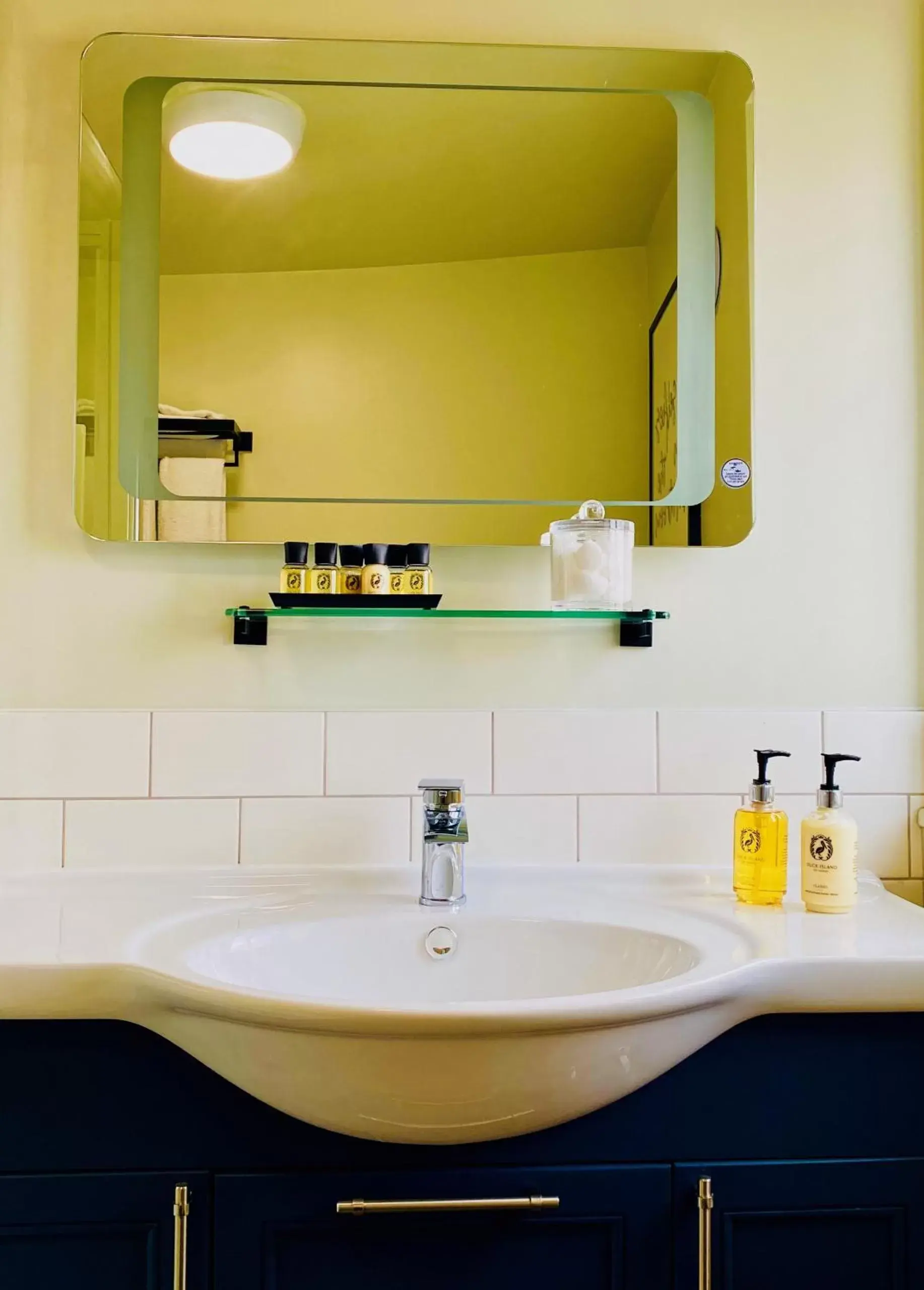 Superior Twin Room in The Crown Inn at Benson Superior Twin Room in The Crown Inn at Benson