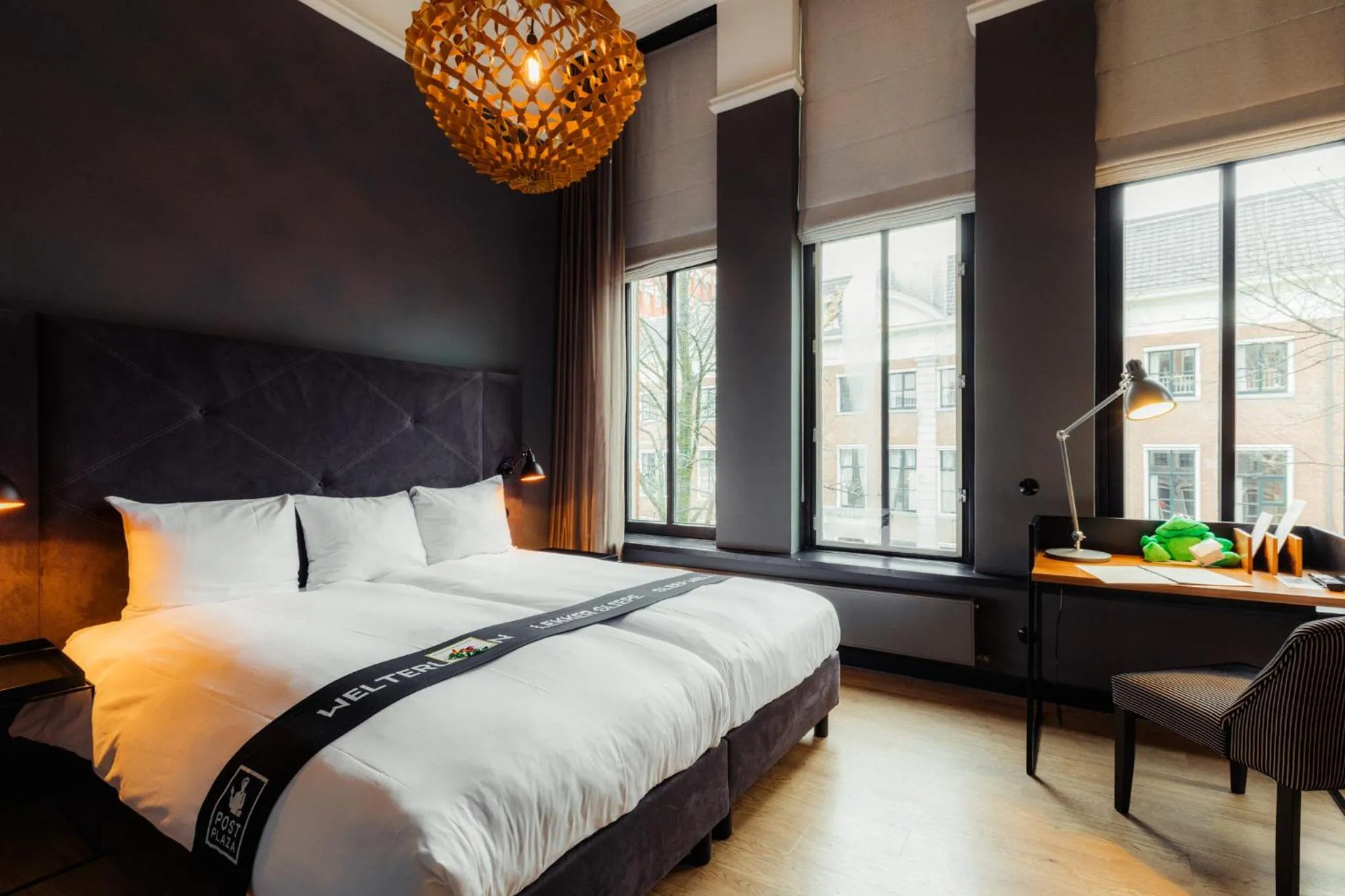 Photo of the whole room, Bed in Post-Plaza Hotel & Grand Café