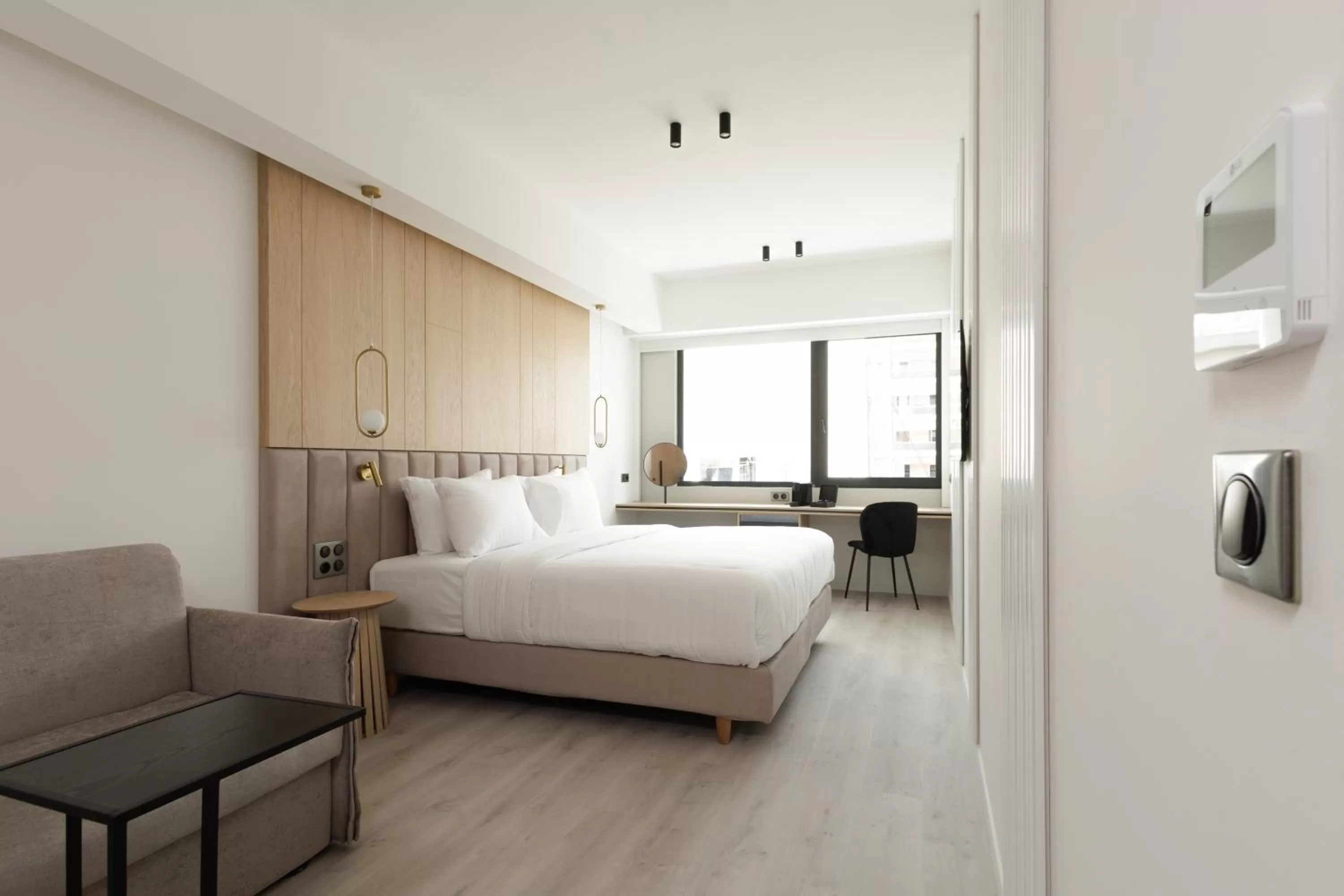 Photo of the whole room, Bed in LUX&EASY Signature Syngrou 234