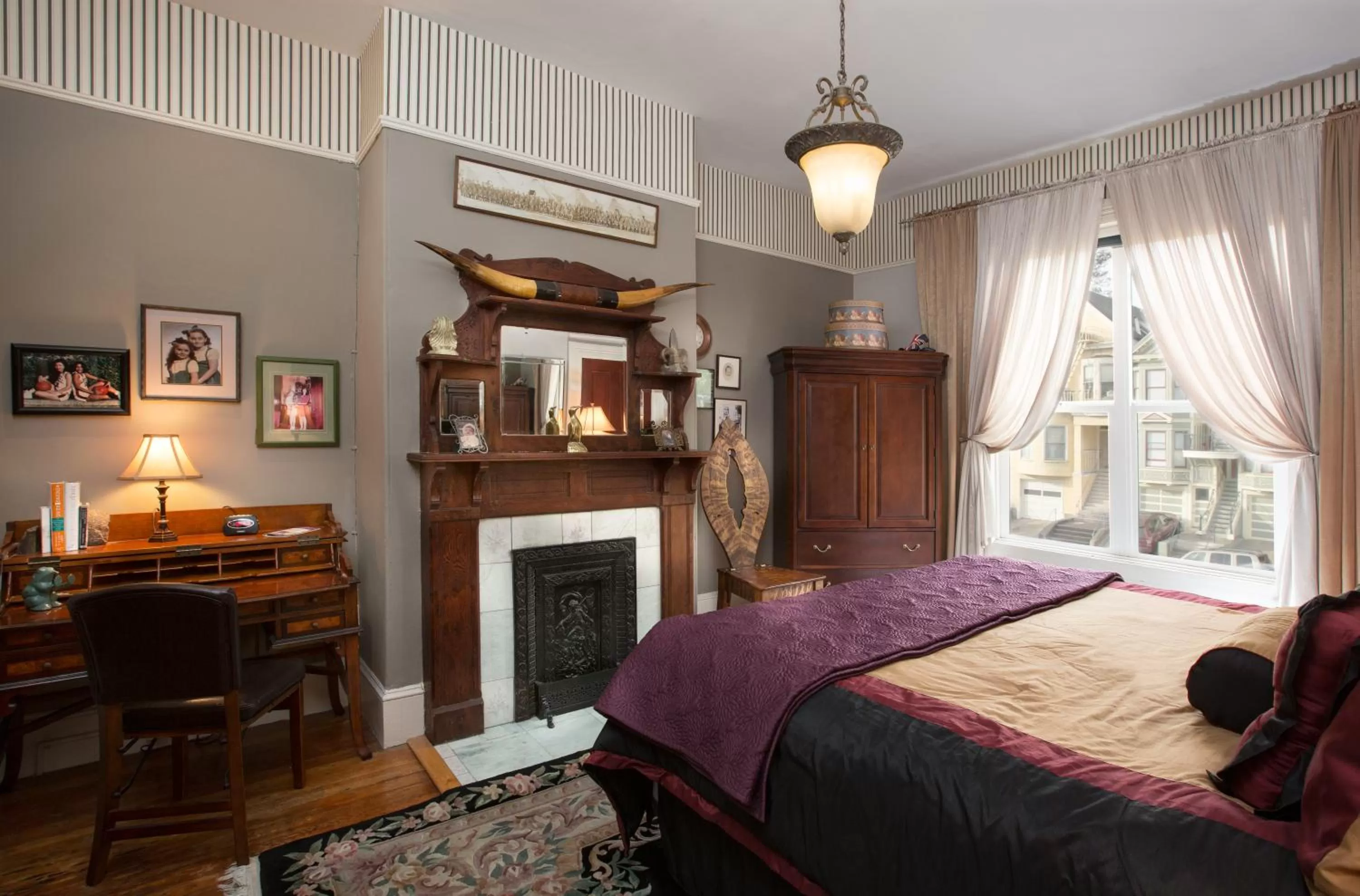 Bedroom, Bed in Noe's Nest Bed and Breakfast