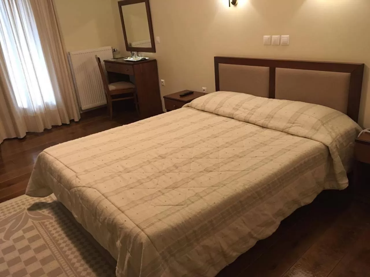 Photo of the whole room, Bed in Ellinon Thea Arachova