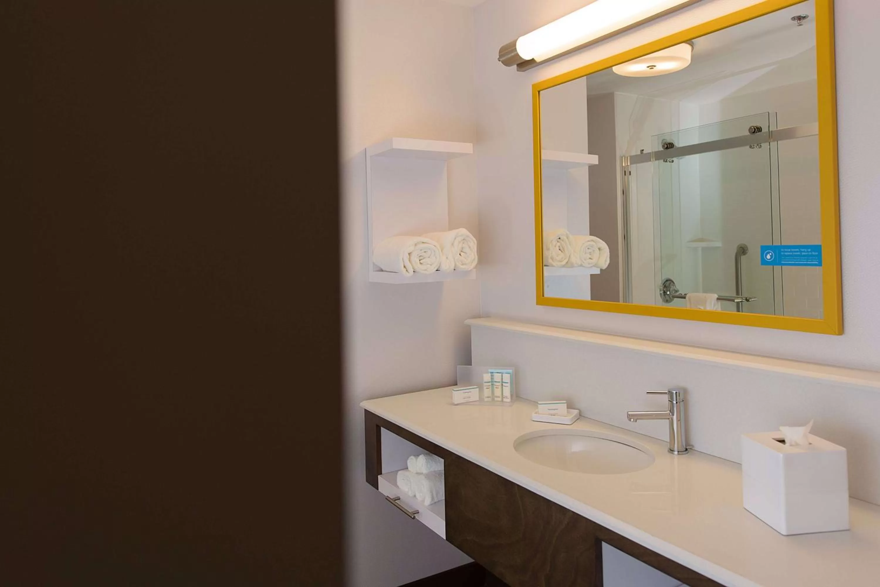 Bathroom in Hampton Inn Superior Duluth, Wi