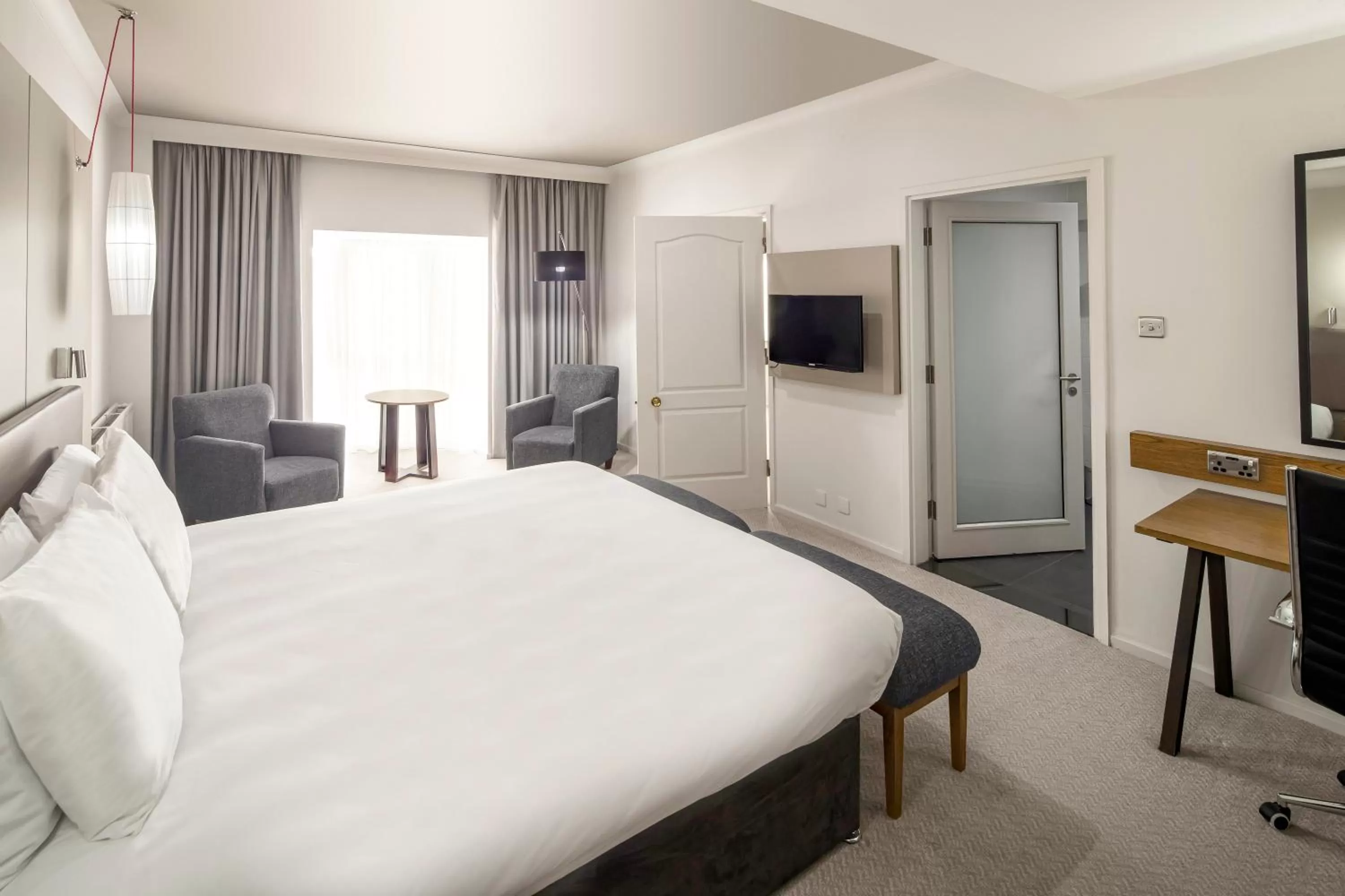 Bedroom, Bed in Crowne Plaza Solihull by IHG