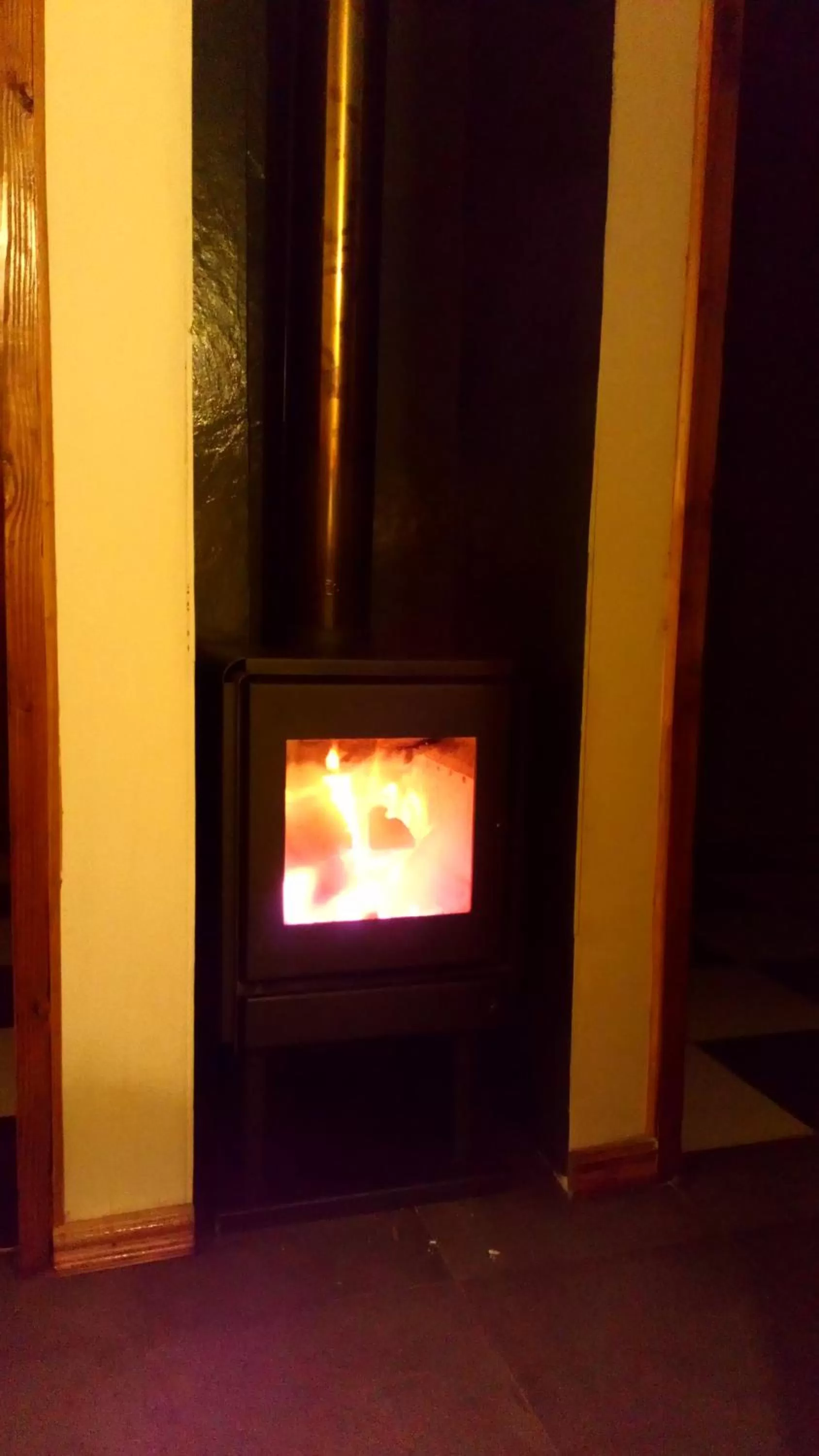 TV/Entertainment Center in Hostal Parcela 47 villarrica