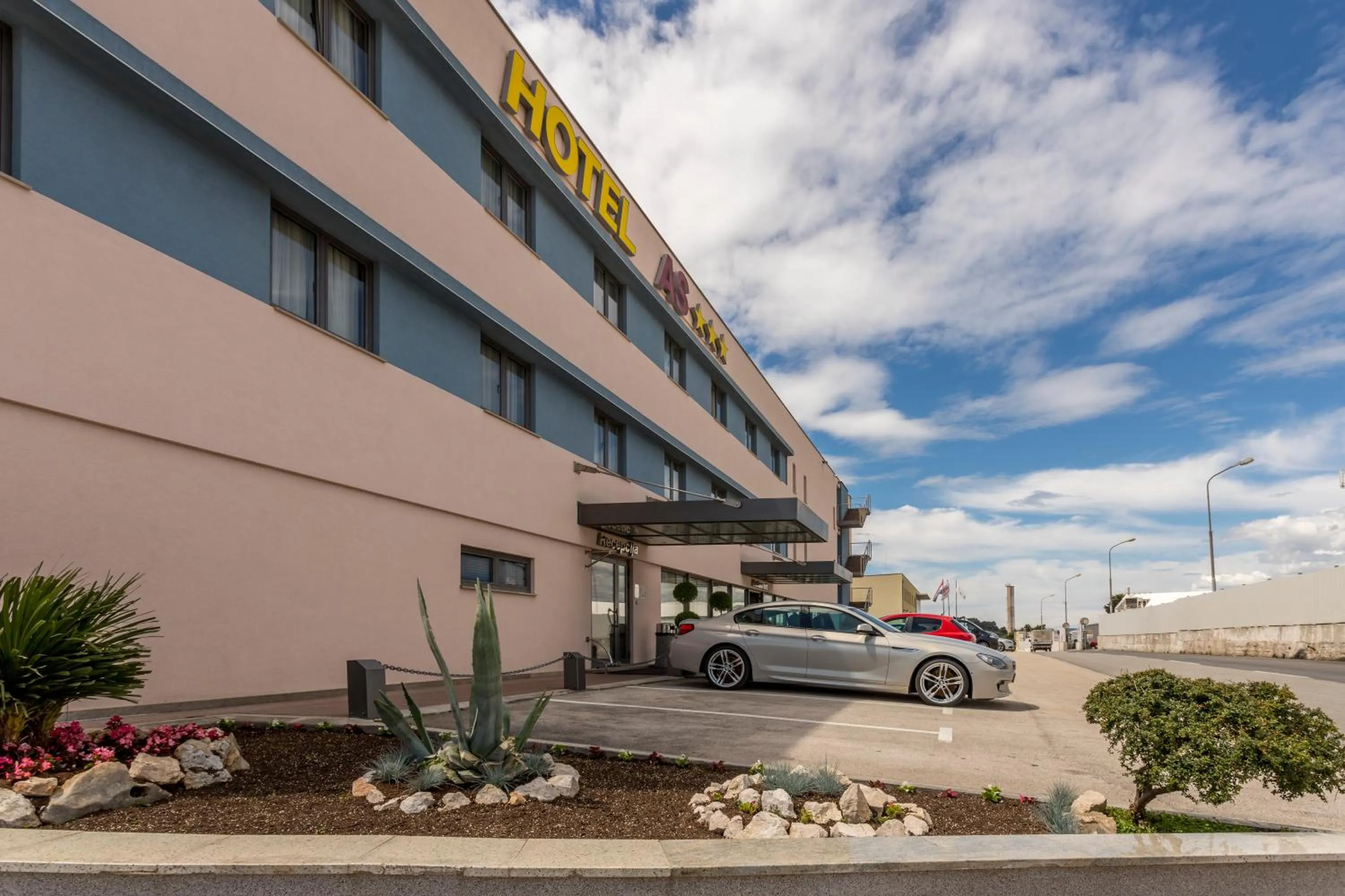 Property building in Hotel As