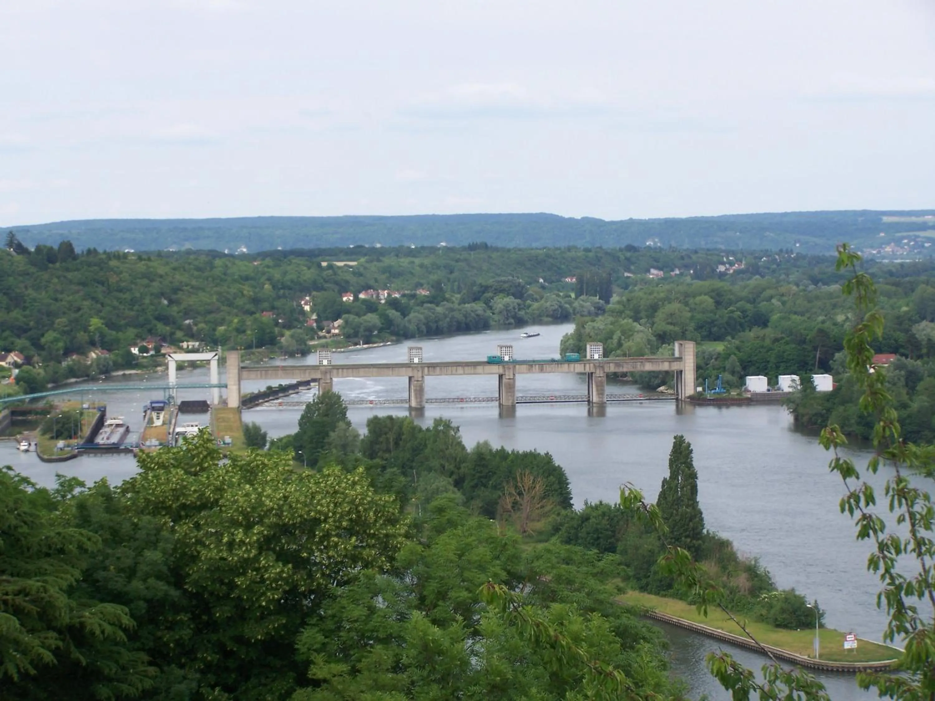 River view in Domaine De La Corniche