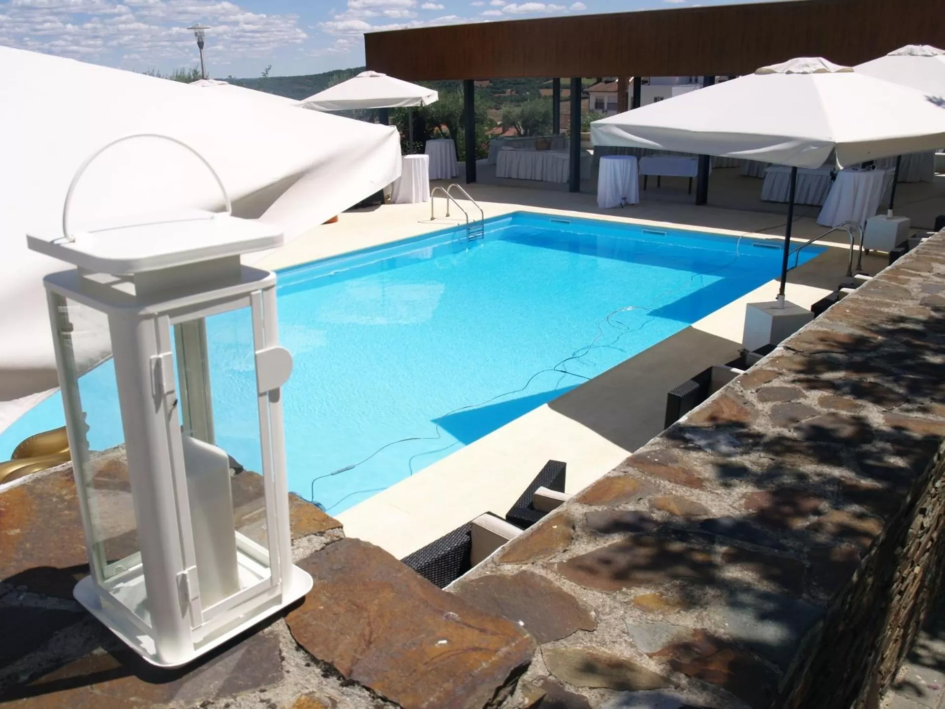Swimming pool in Hotel Estalagem Turismo