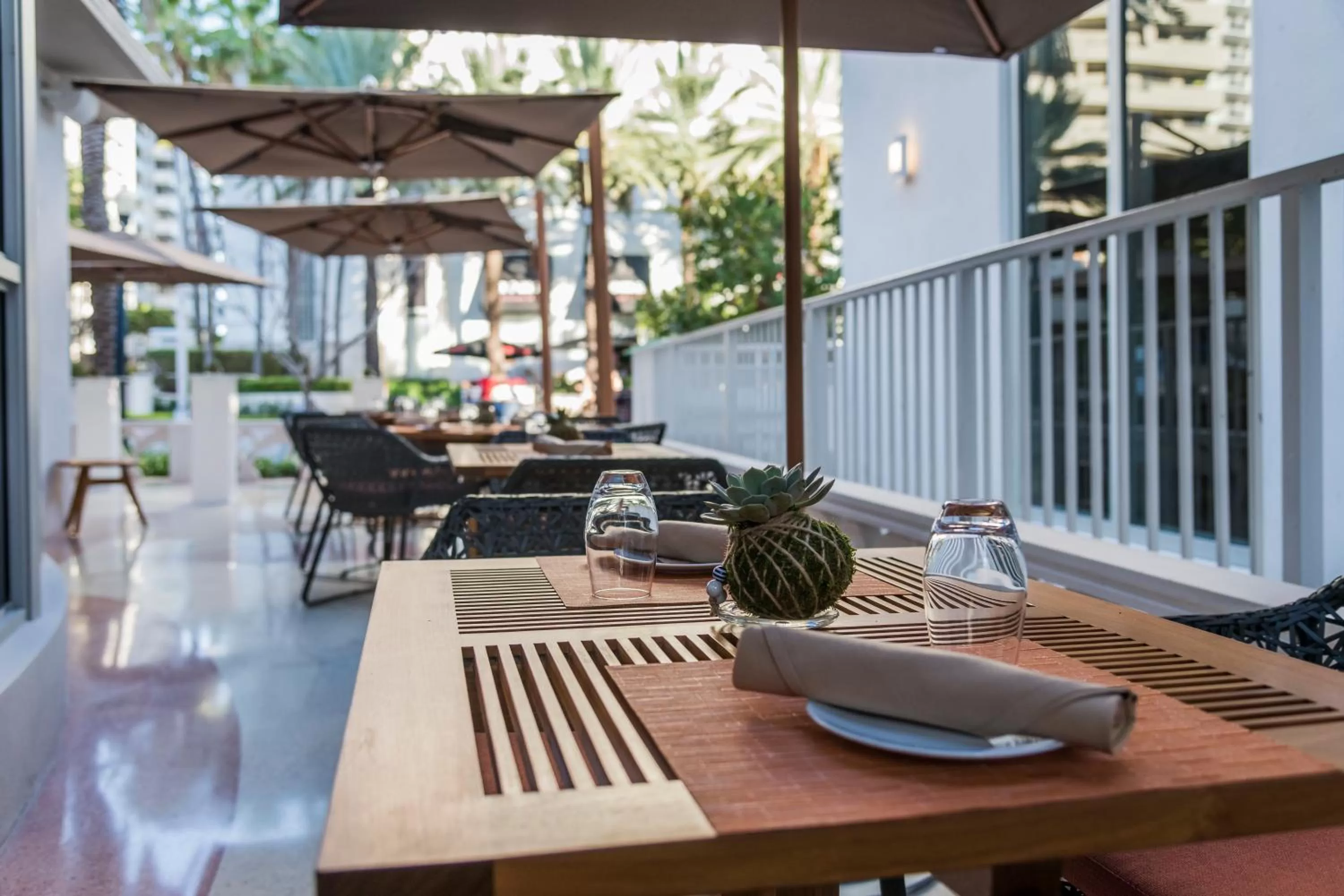 Restaurant/places to eat in Iberostar Waves Berkeley Shore