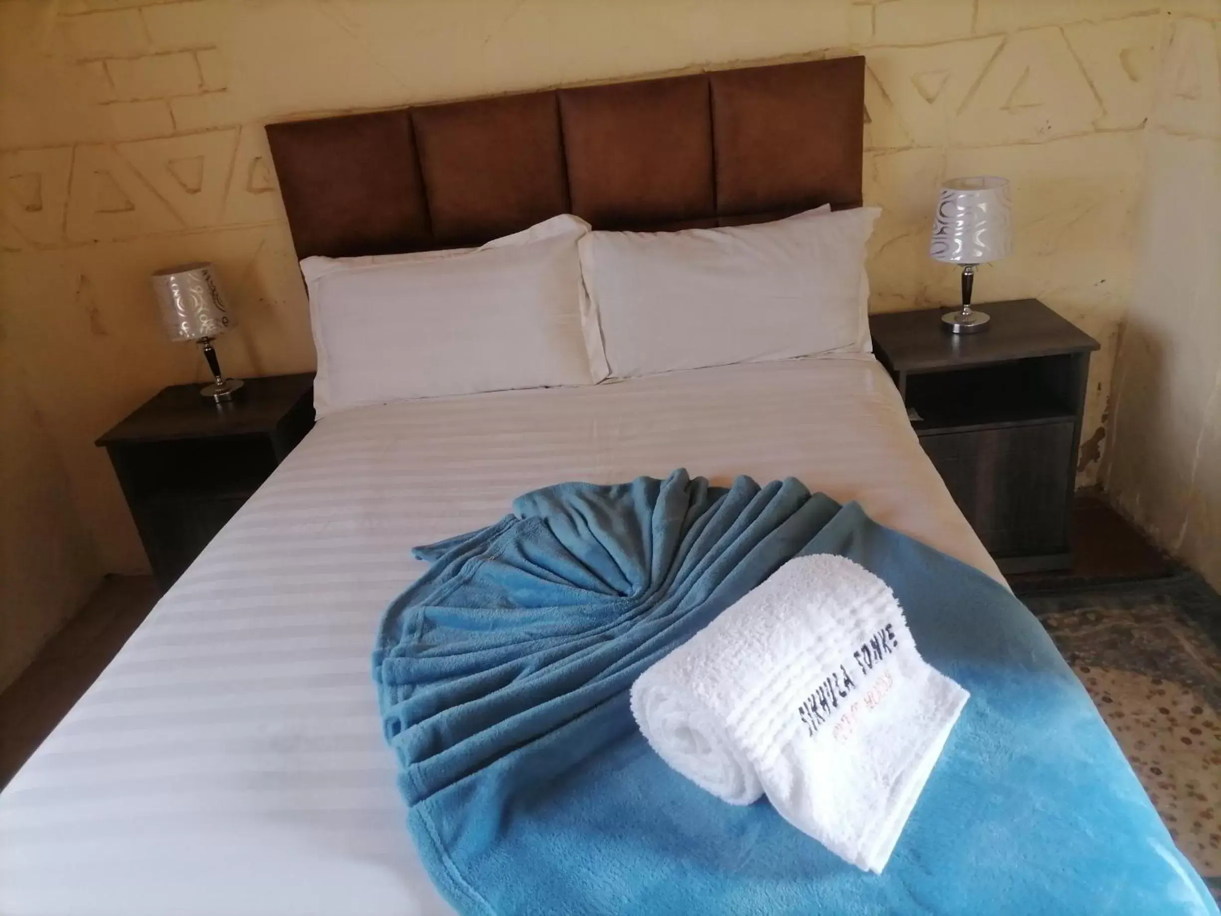 Deluxe Double Room with Shower in Sikhula Sonke Guest House Deluxe Double Room with Shower in Sikhula Sonke Guest House